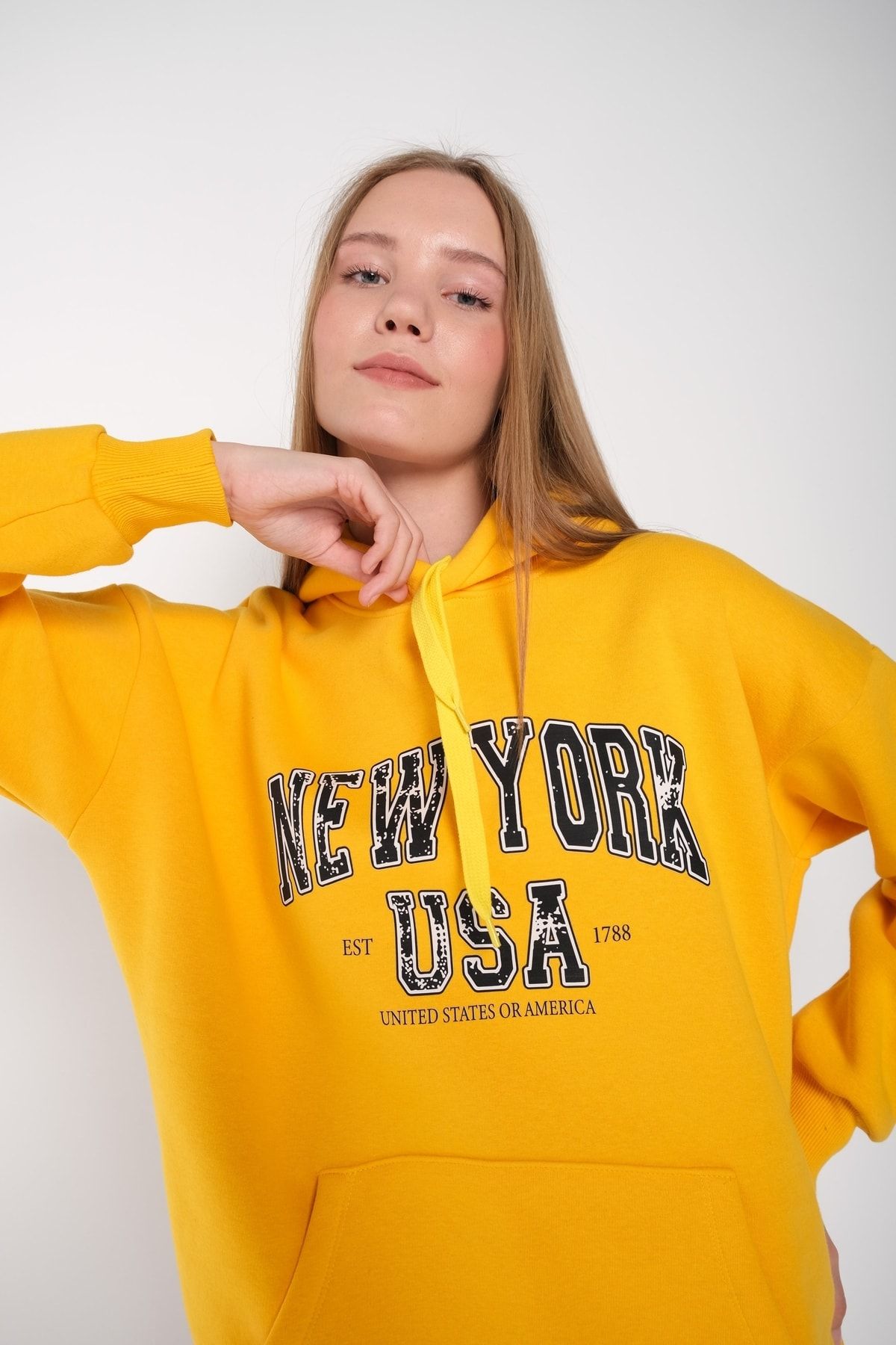 MODAGEN Women s Yellow New York USA Printed Hooded Oversize