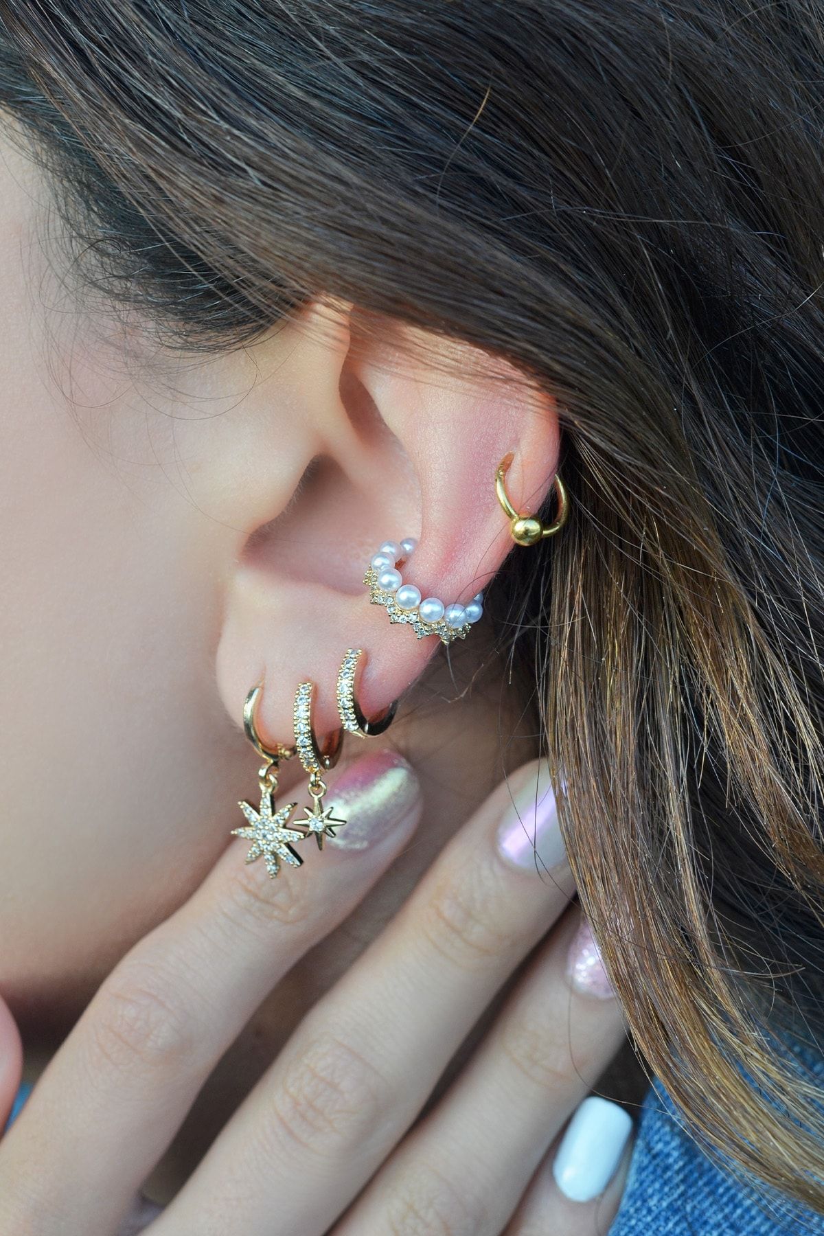 Crown discount helix earring