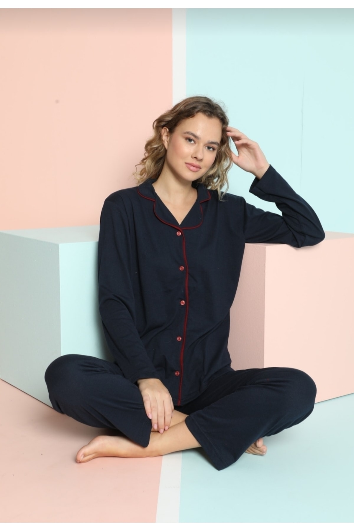 GÜLCE TREND Kadın Pijama Takımı Lacivert Önden Dügmeli Kırmızı Biyeli Uzun Kollu Gömlek Yaka Penye