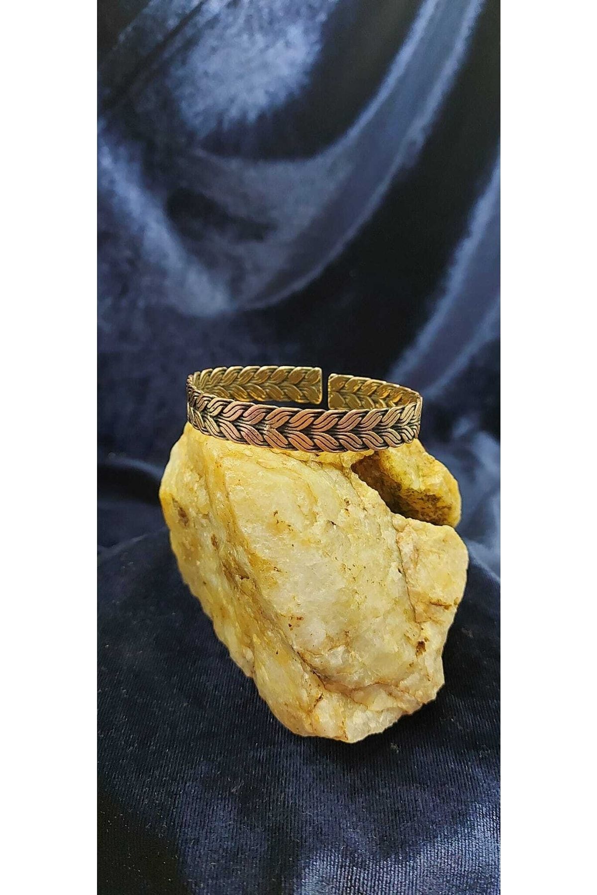 Unisex braided copper bracelet top