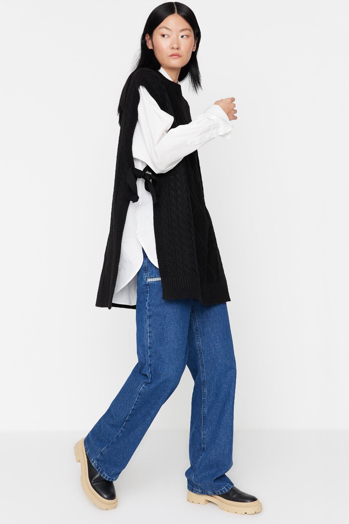 Trendyol Modest Čierny pletený sveter do pása TCTAW22UV0018