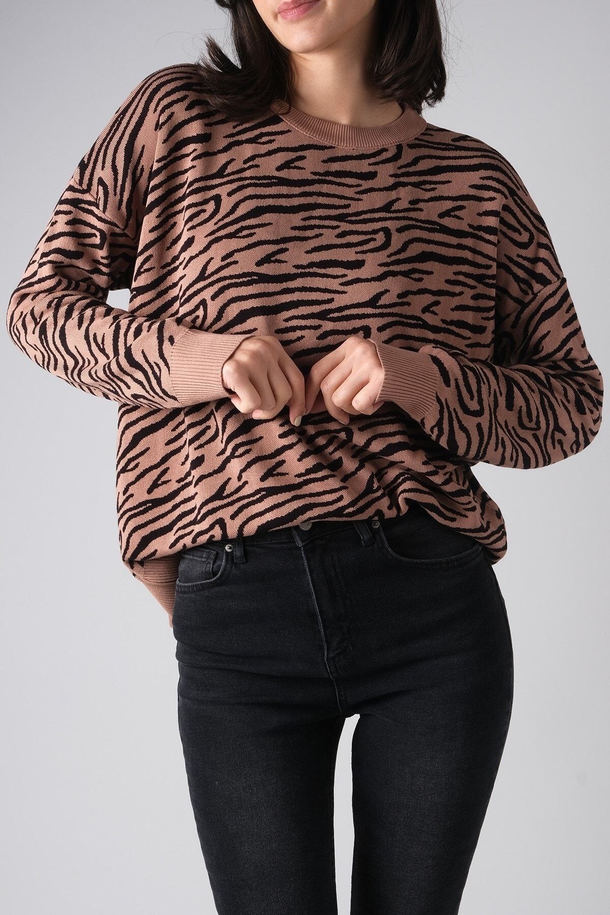 mioropa-Camel Color Zebra Pattern Women's Sweater 4