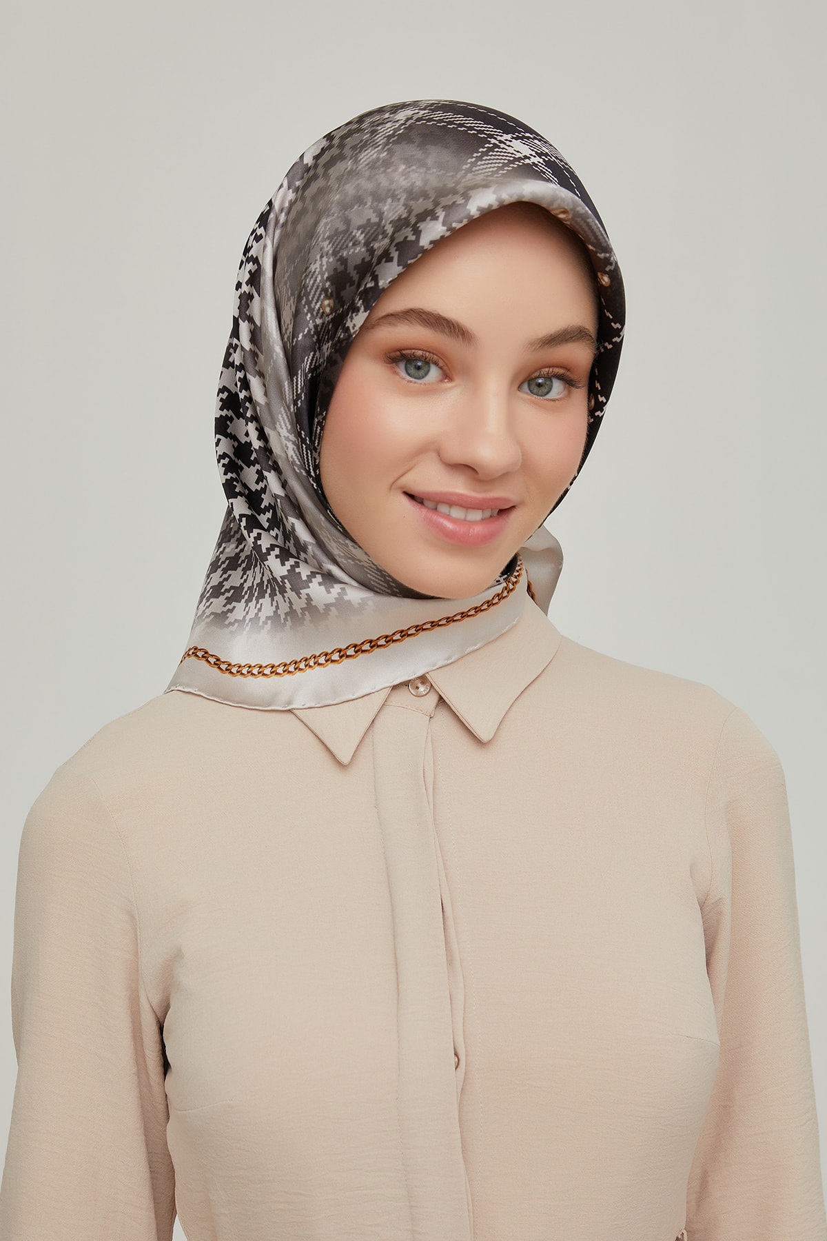 روسری زنانه آرمینه | E21KA8612D04 Armine - Image 2