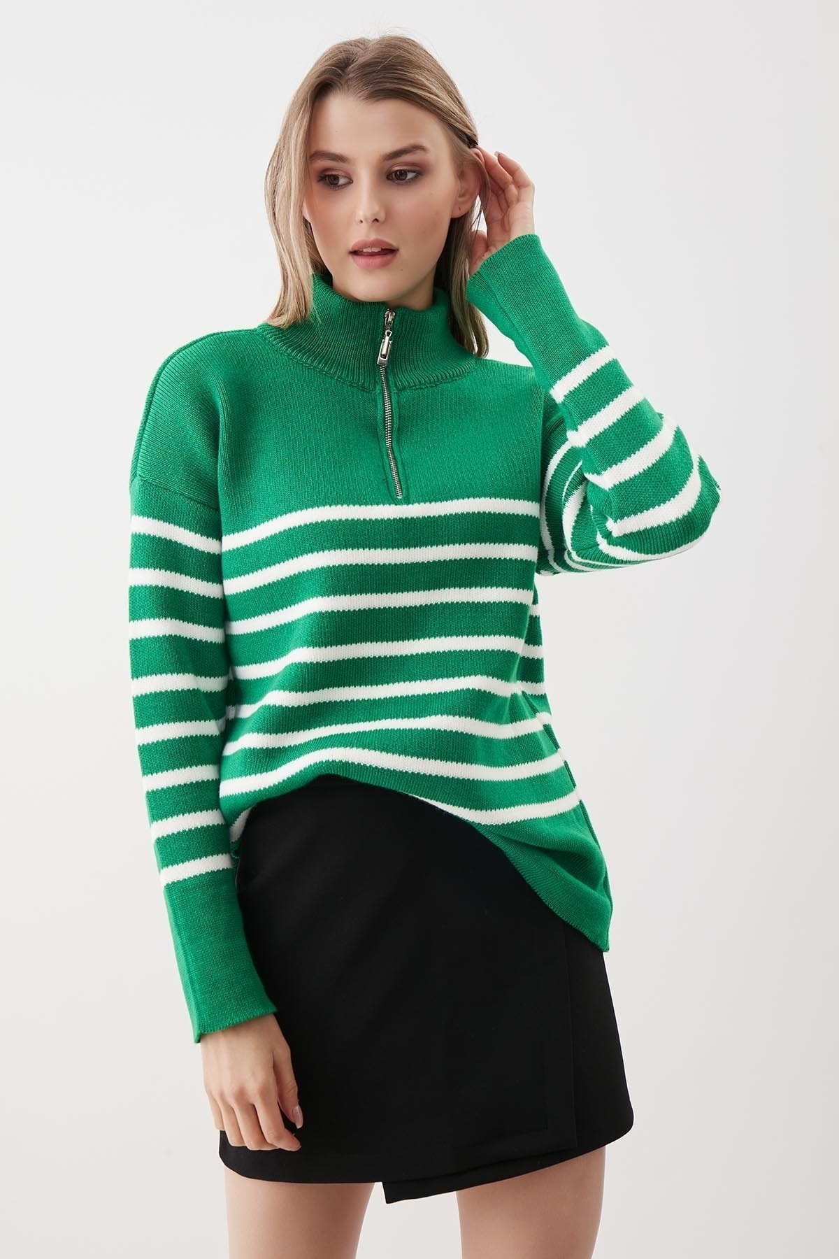 Vitrin Pullover Grün Regular Fit Fast ausverkauft