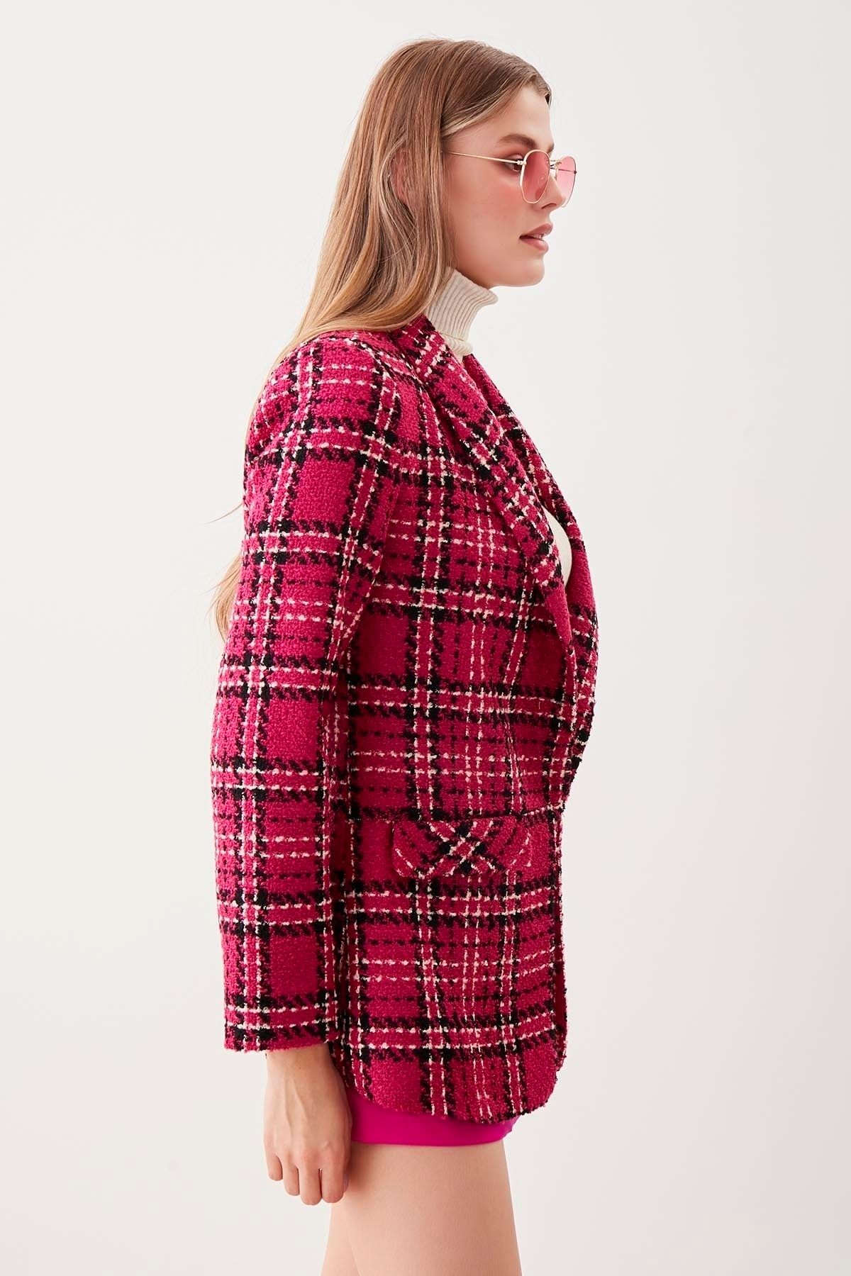 Vitrin Long Collar Detailed Patterned Jacket Trendyol