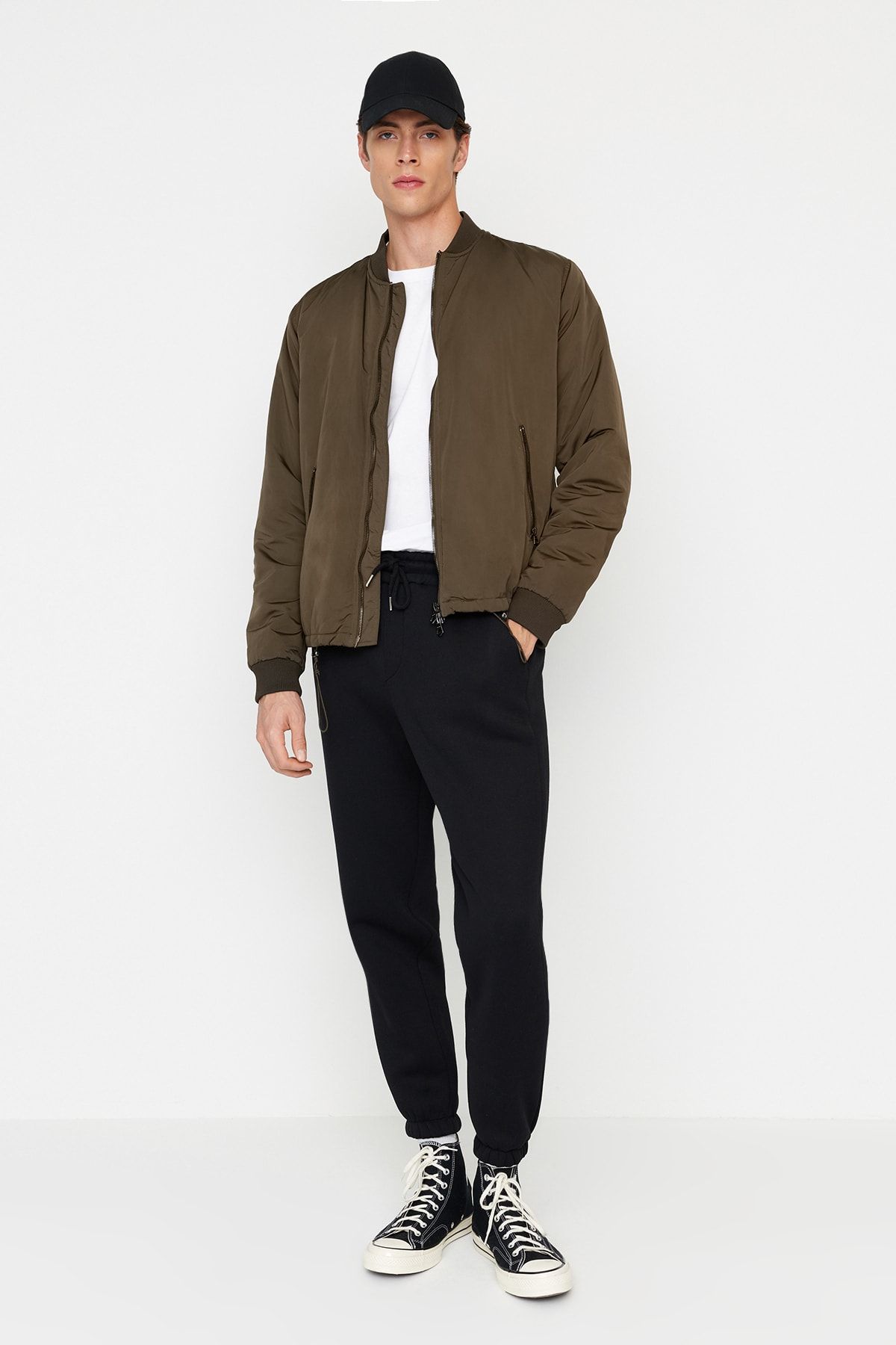 Trendyol Collection-Schwarze Fleece/warme Jogginghose – normaler Schnitt, elastisches Bein TMNAW22EA0346 5