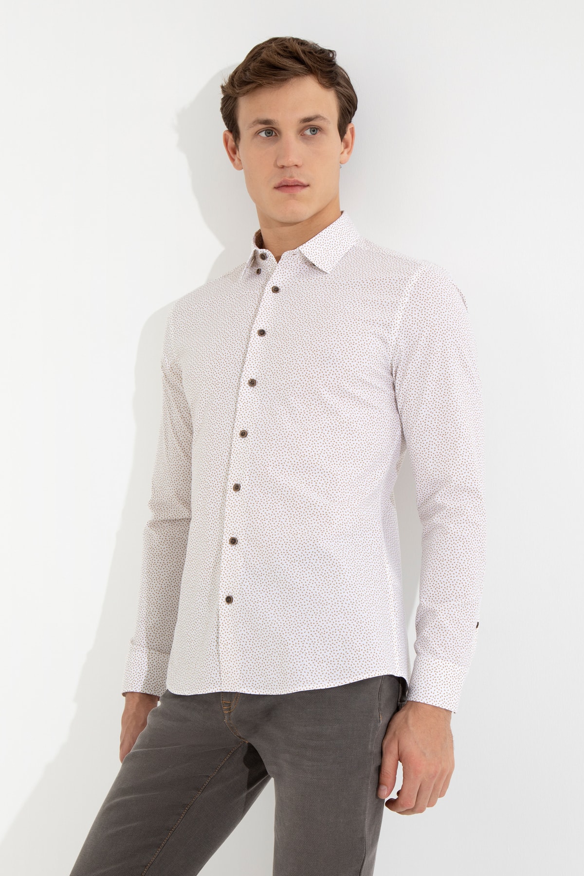 پیراهن پیرکاردین G021GL004.000.1480851 پیراهن پیرکاردین G021GL004.000.1480851