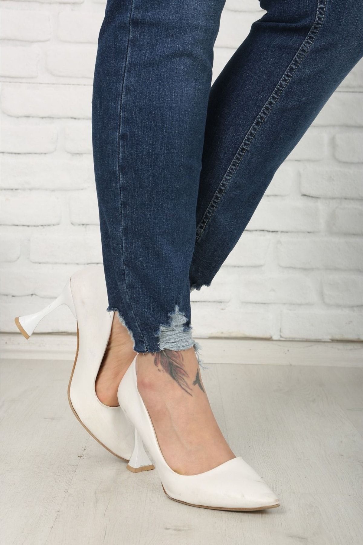Mavi Renk Süper Yüksek Bel Lazer Kesim Likralı Jeans Pantolon