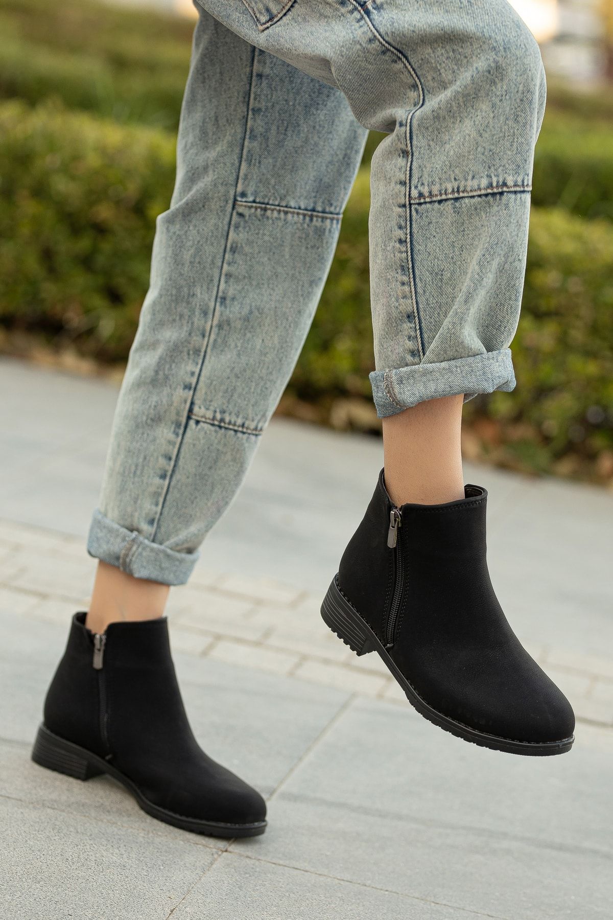 Stylish flat deals ankle boots