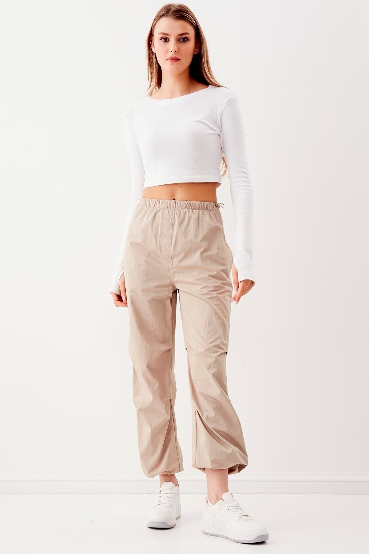 Vitrin Hose Beige Cargo Fast ausverkauft