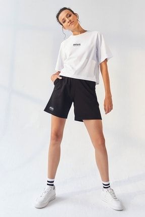 Beyaz-siyah Kadın Küçük Yazı Baskılı Oversize Tshirt Şort Ikili Eşofman Takım - 95292 T10BY-95292