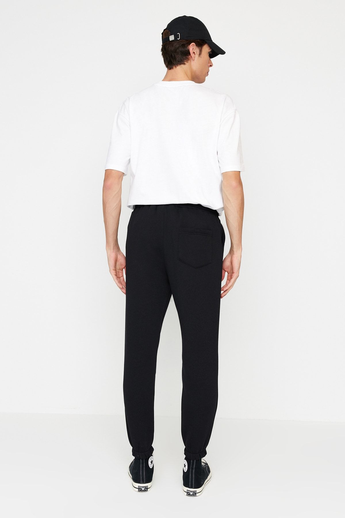 Trendyol Collection-Schwarze Fleece/warme Jogginghose – normaler Schnitt, elastisches Bein TMNAW22EA0346 6