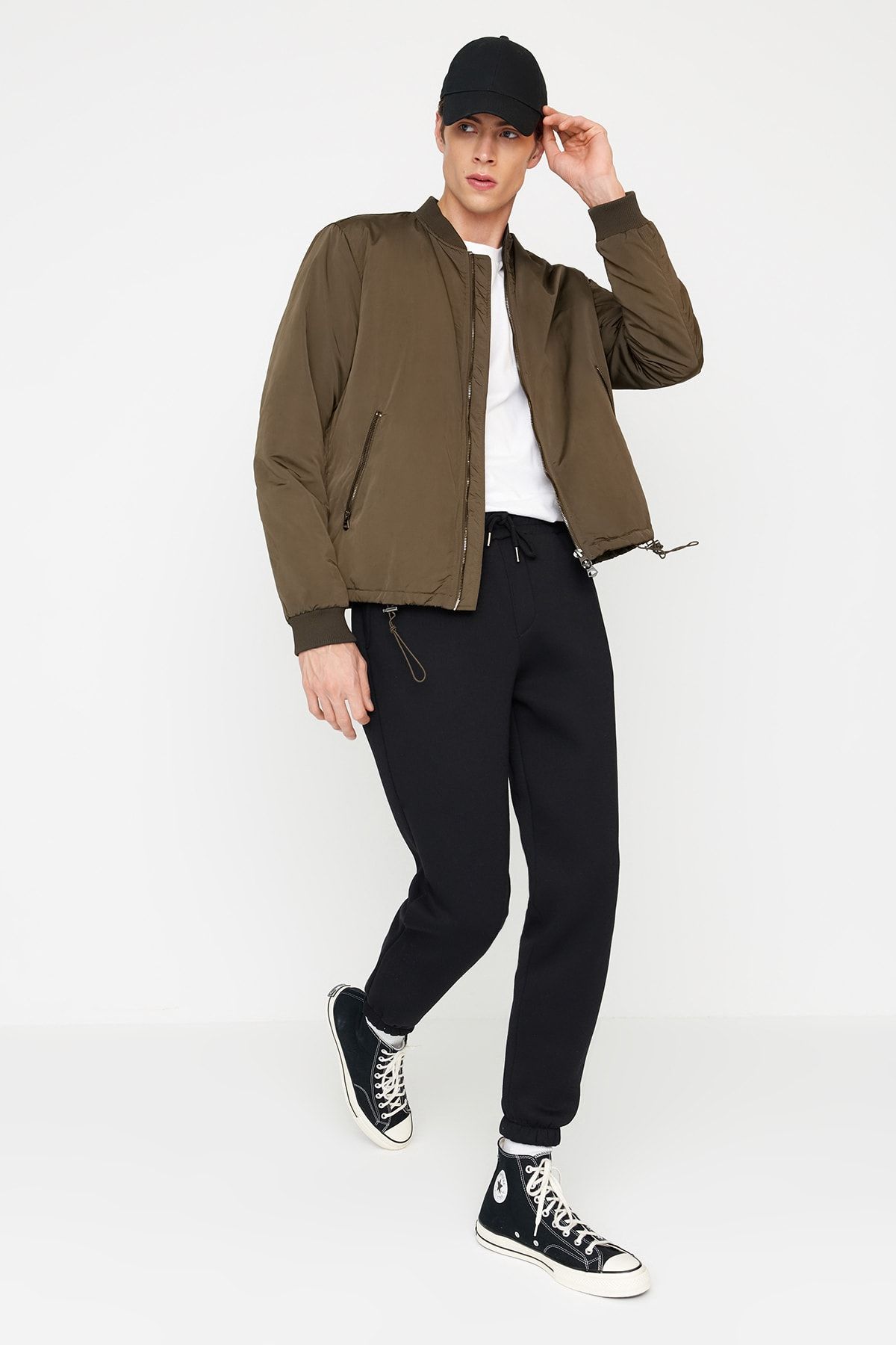 Trendyol Collection-Schwarze Fleece/warme Jogginghose – normaler Schnitt, elastisches Bein TMNAW22EA0346 11