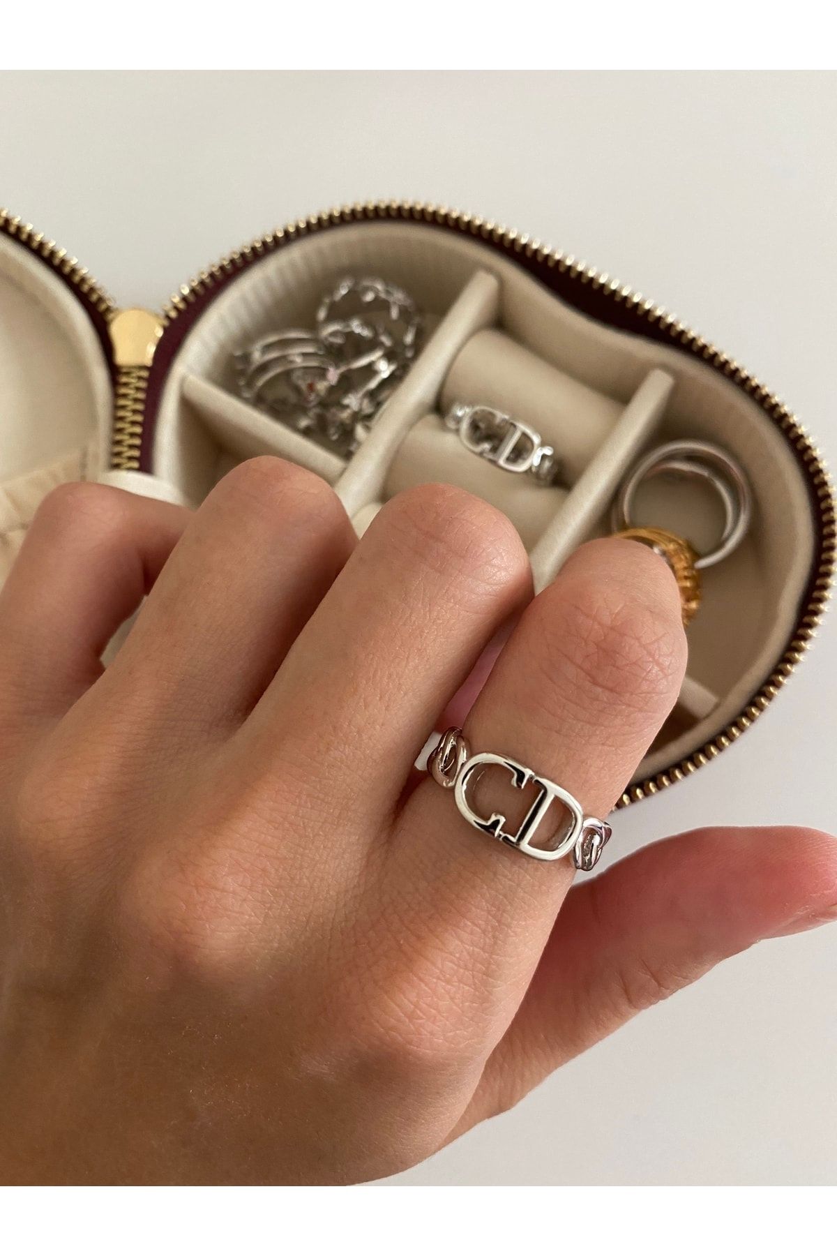 ringbox Cd Brand Model Silver Color Chain Ring