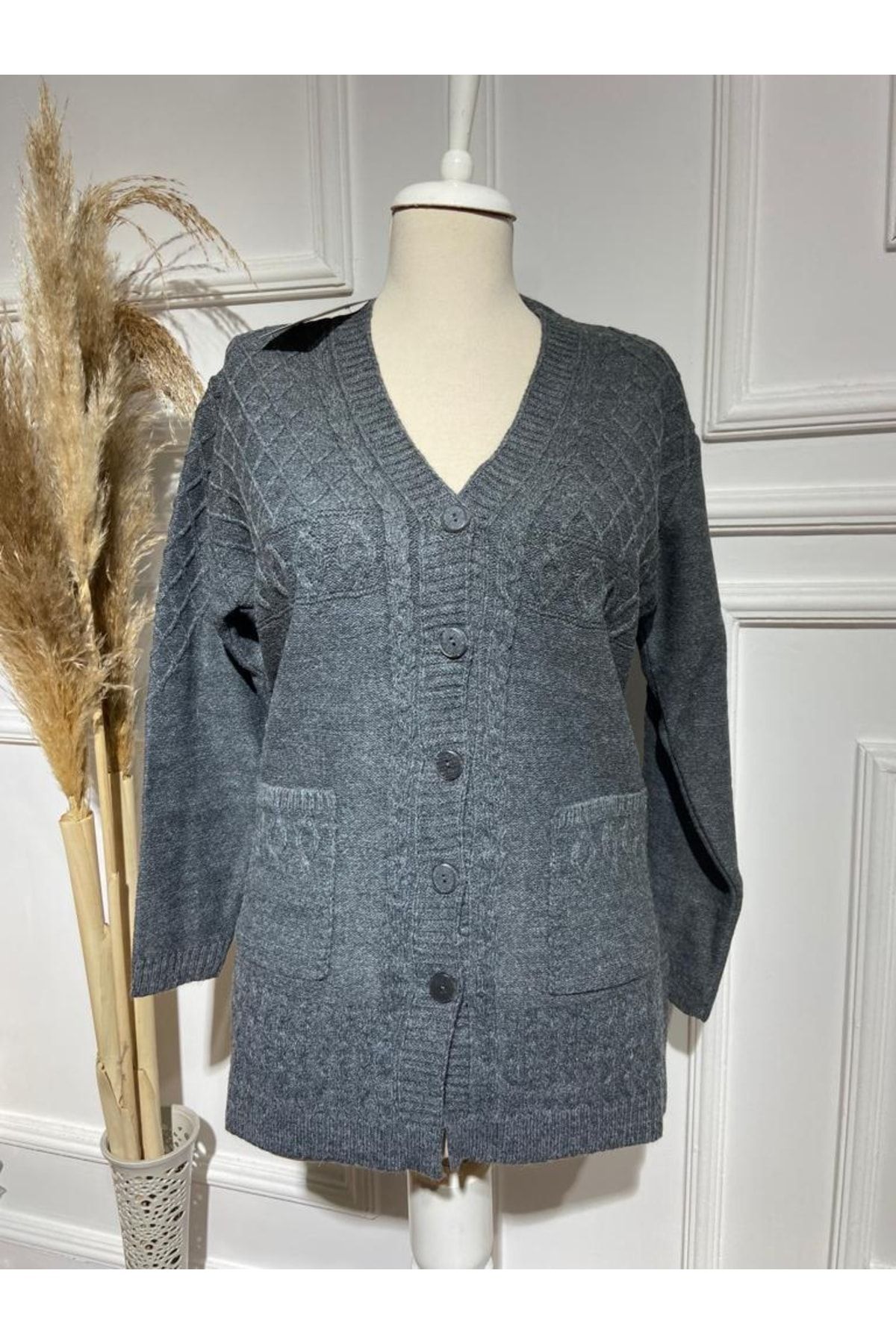 Thick cardigan with pockets shop