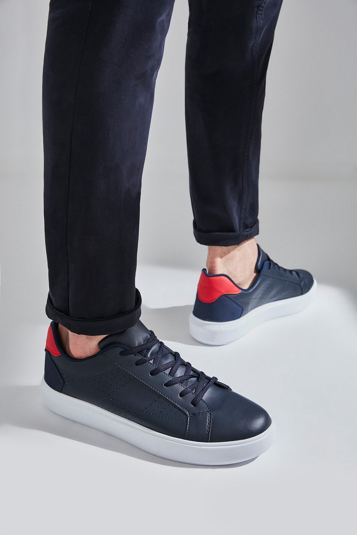 Yaya By Hotic Hakiki Deri Lacivert Erkek Sneaker Modelleri Ve Fiyatlari