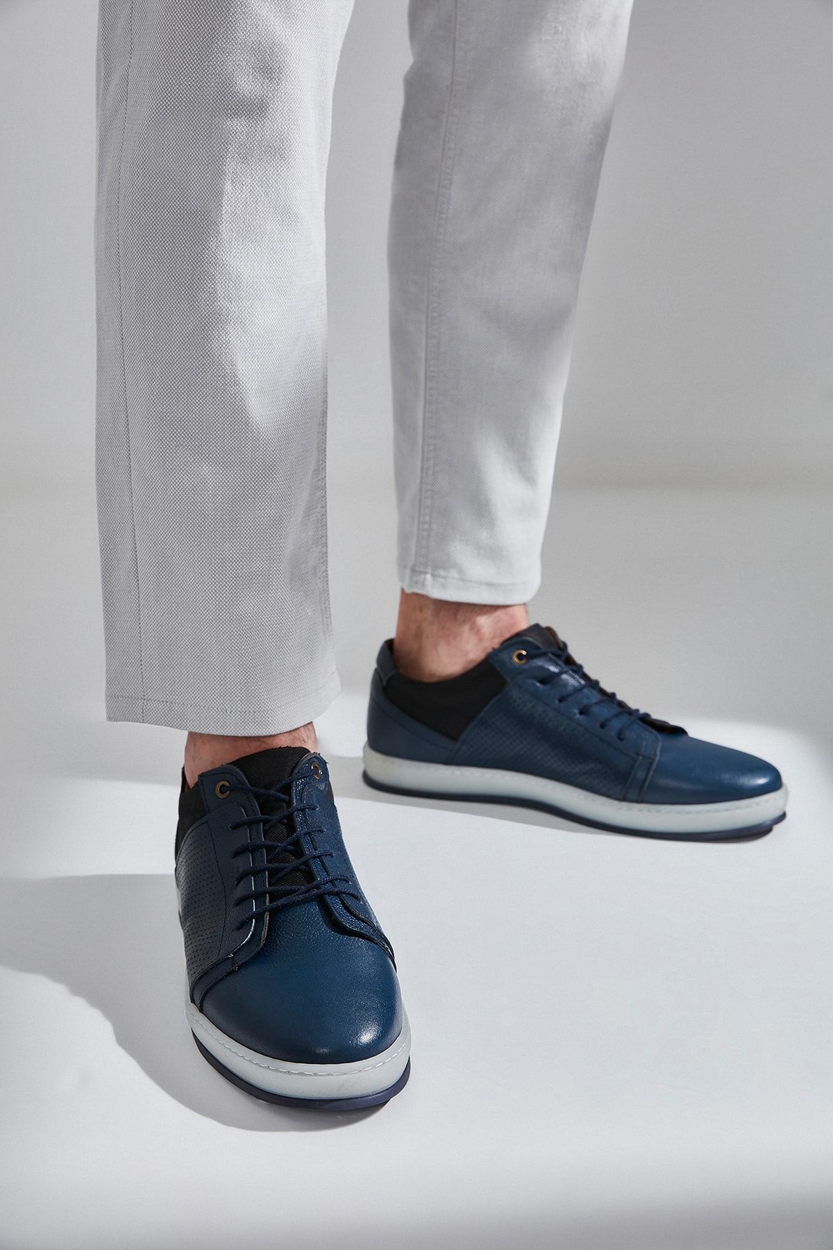 Yaya By Hotic Hakiki Deri Lacivert Erkek Sneaker Modelleri Ve Fiyatlari