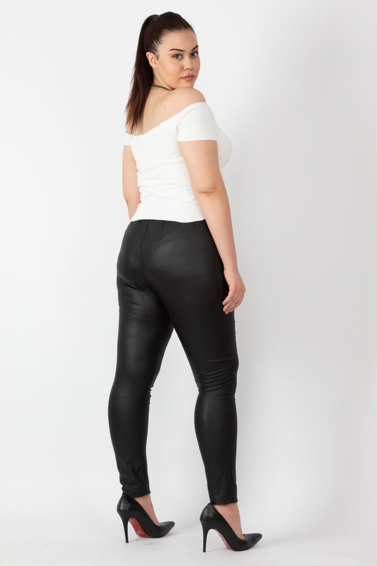 Şans Damen-Leggings, große Größe, schwarze Lederoptik, elastische Taille,  Hose 65n16748 - Trendyol