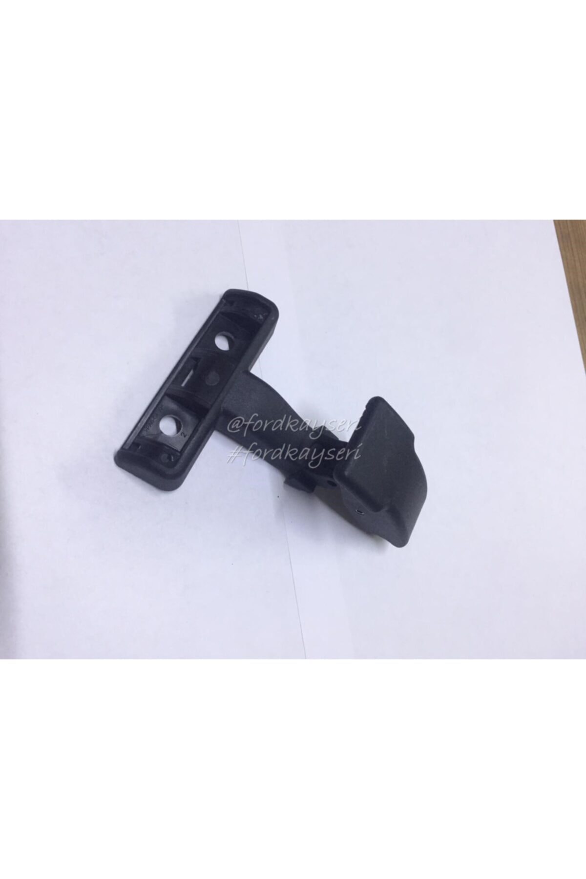 OEM Ford Courier Arka Sürgülü Cam Mandalı 2014-2021 Et76a25722 Camsız