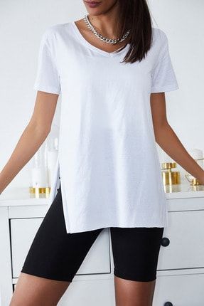 Kadın Beyaz Basic V Yaka Yırtmaçlı T-Shirt 1KZK1-11203-01
