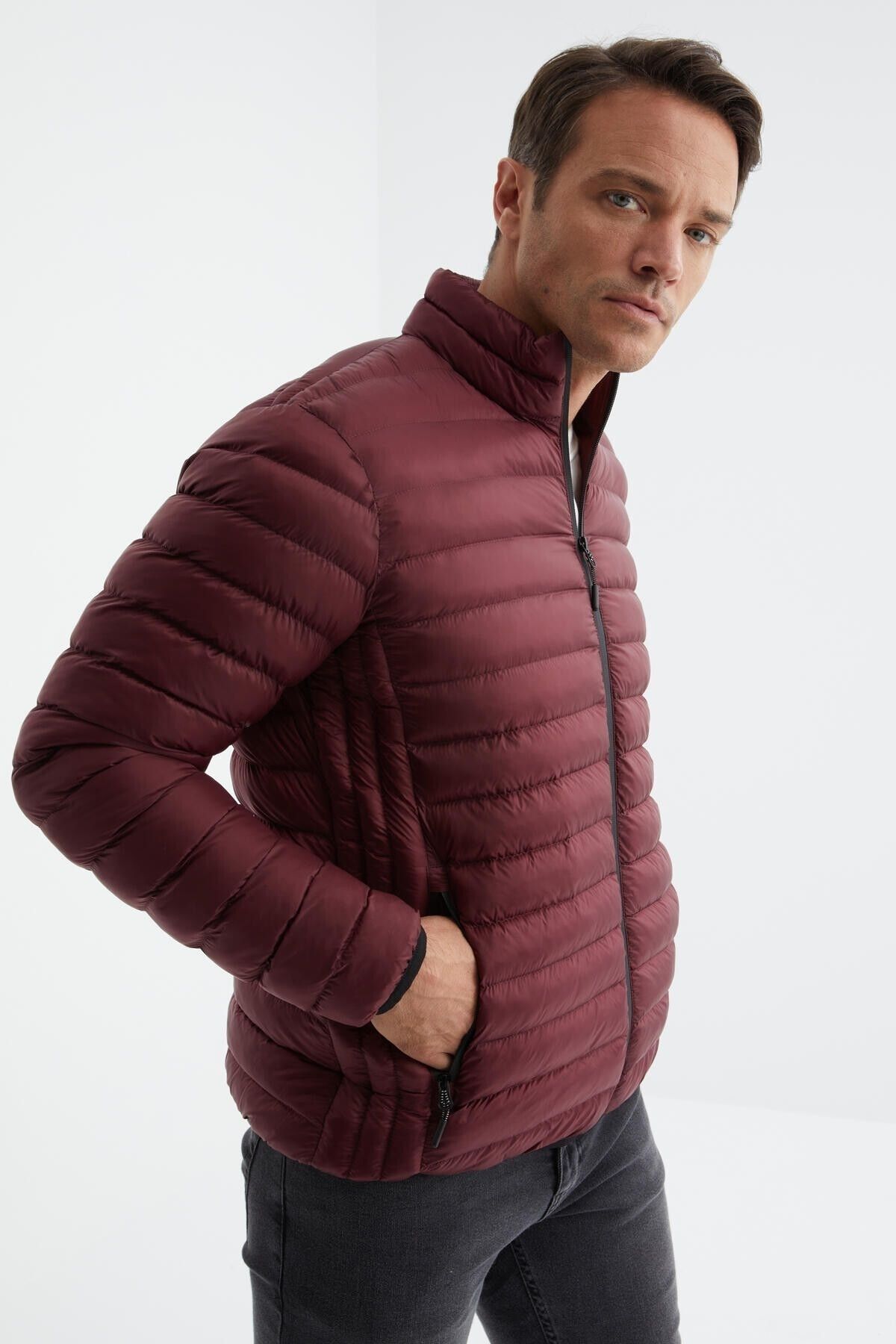 Burgundy mens puffer jacket 2025