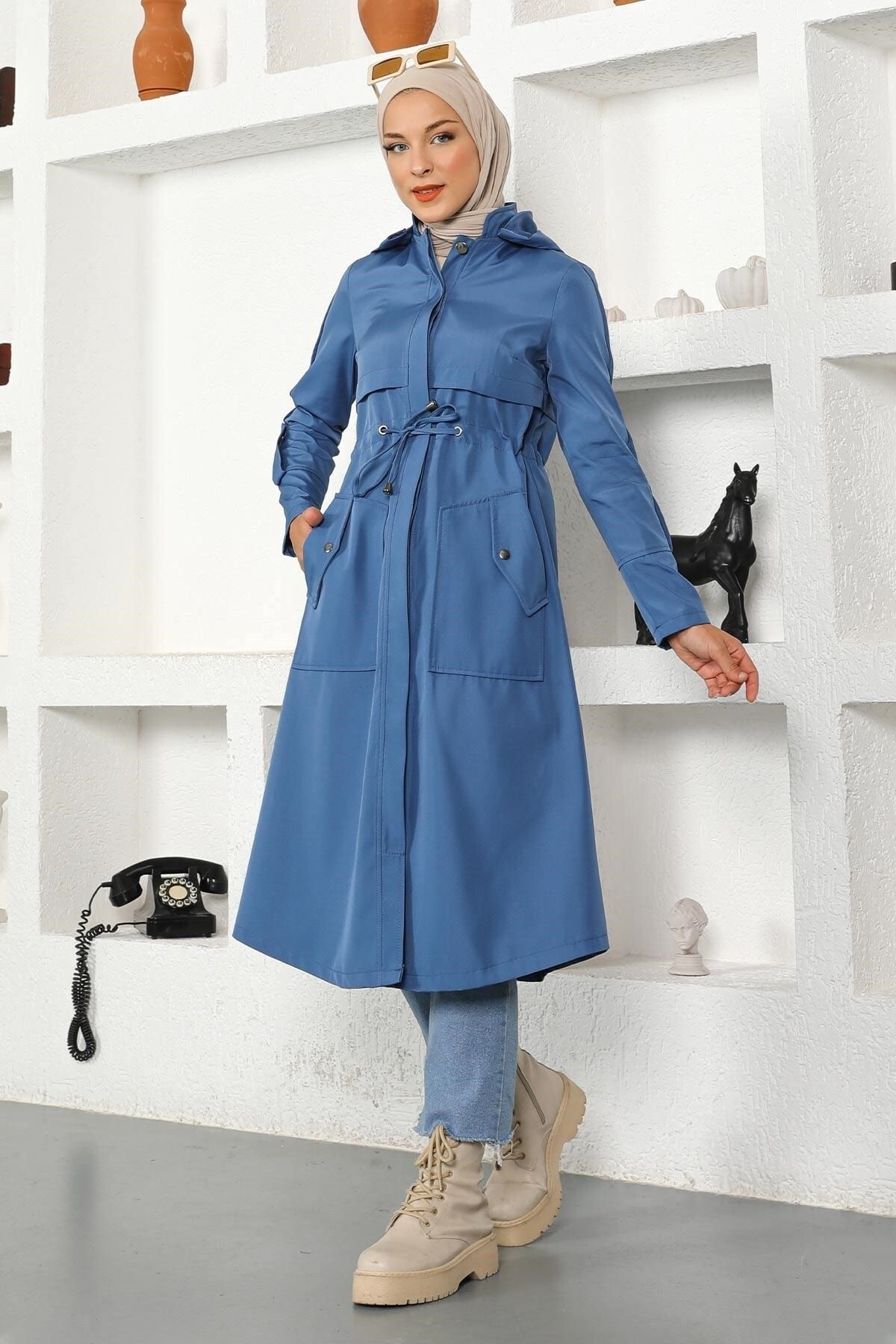 complete the look image