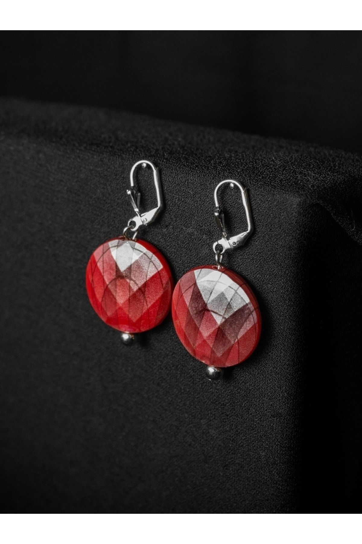 Red stud sales