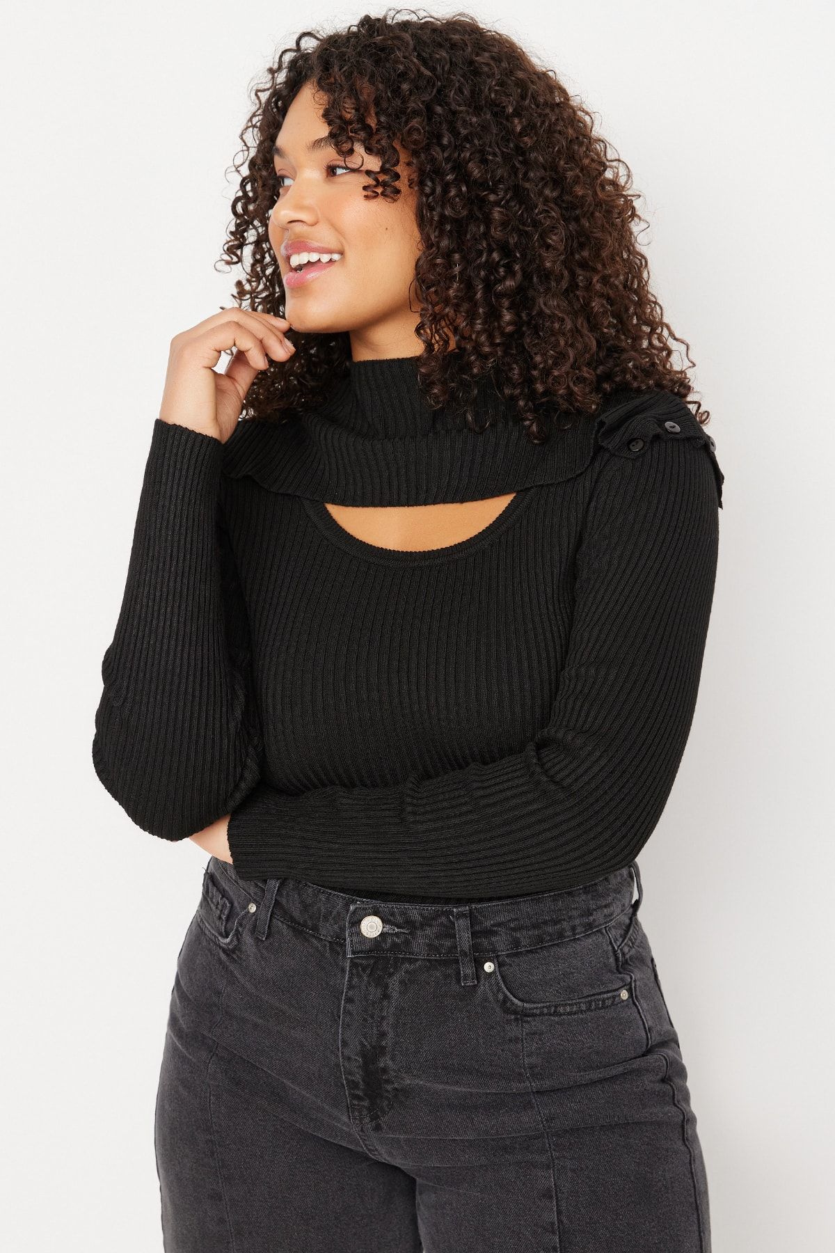 Trendyol Curve Große Größen in Pullover Schwarz Regular Fit