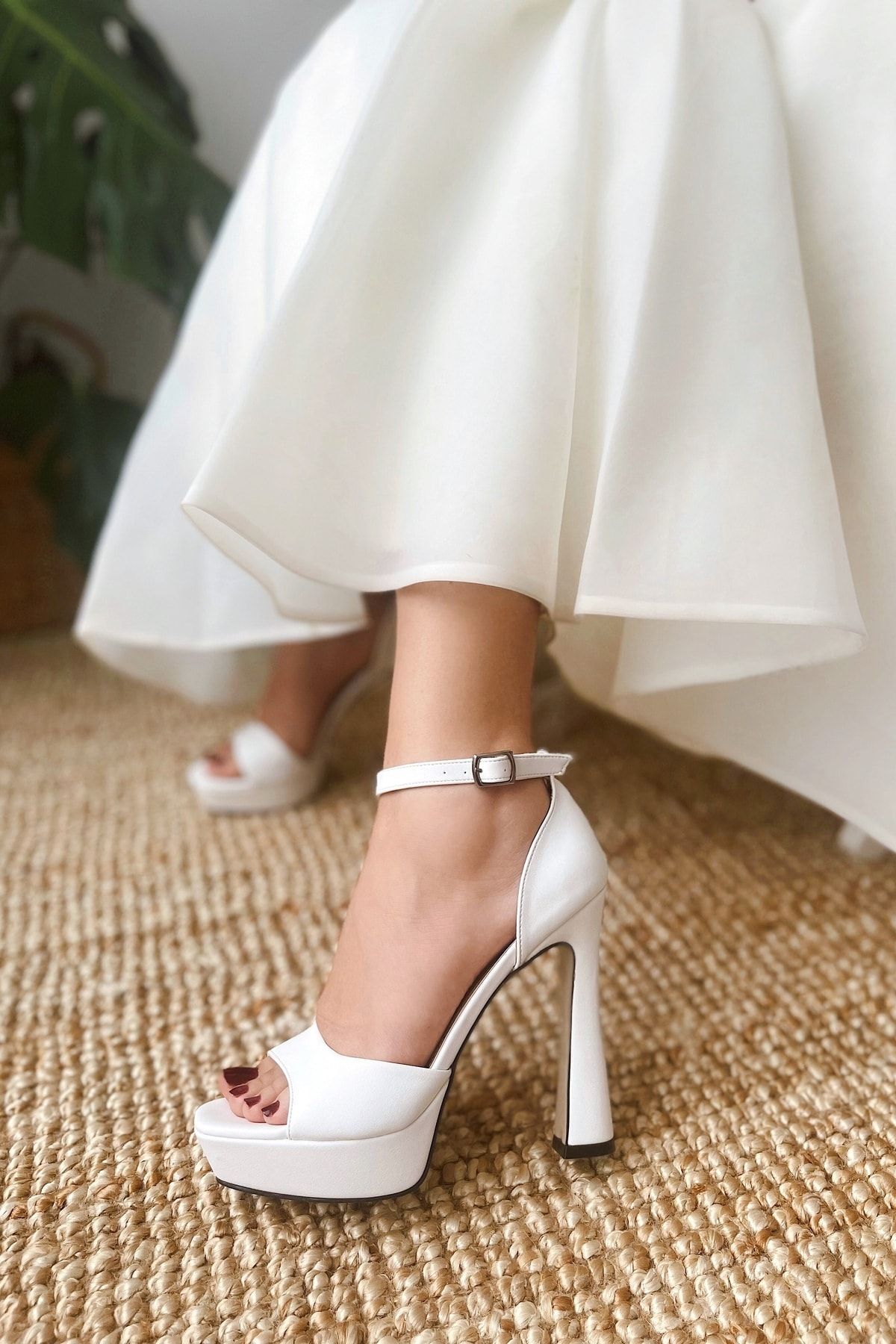 Amazon.com: Lace Pearl Wedding Shoes for Bride High Heel Bridal Shoes Peep  Toe Platform Wedding Heels-Ivory 1-5 : Clothing, Shoes & Jewelry