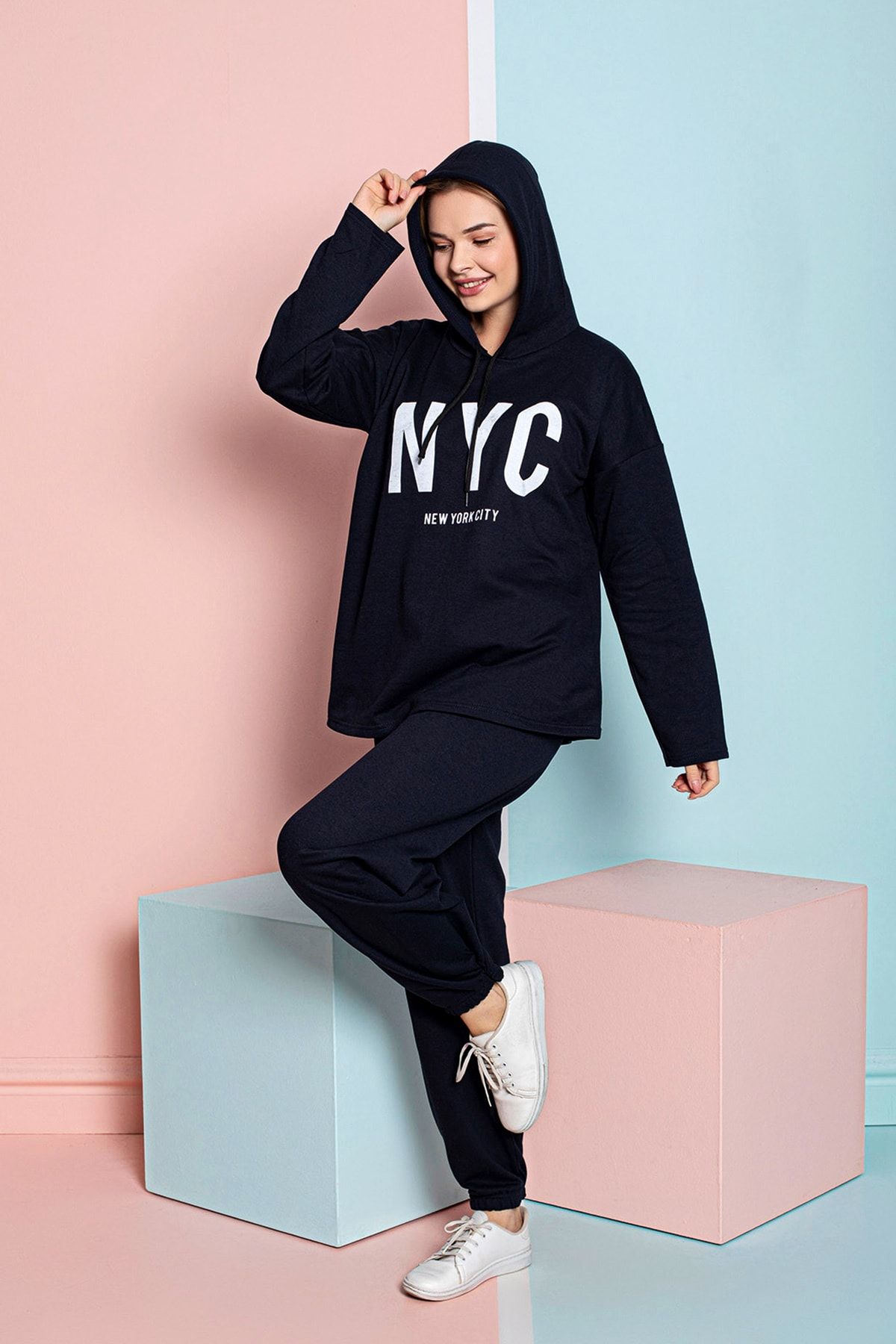 Tracksuit clearance hoodie women's