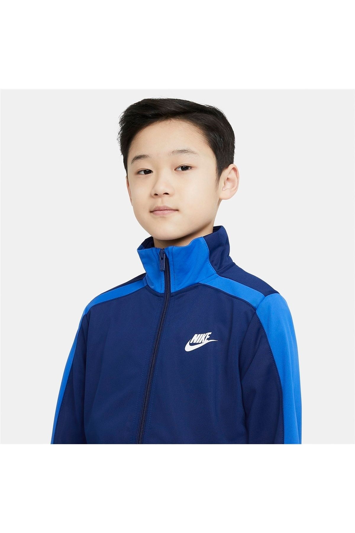 Nike tracksuit set kids 2025