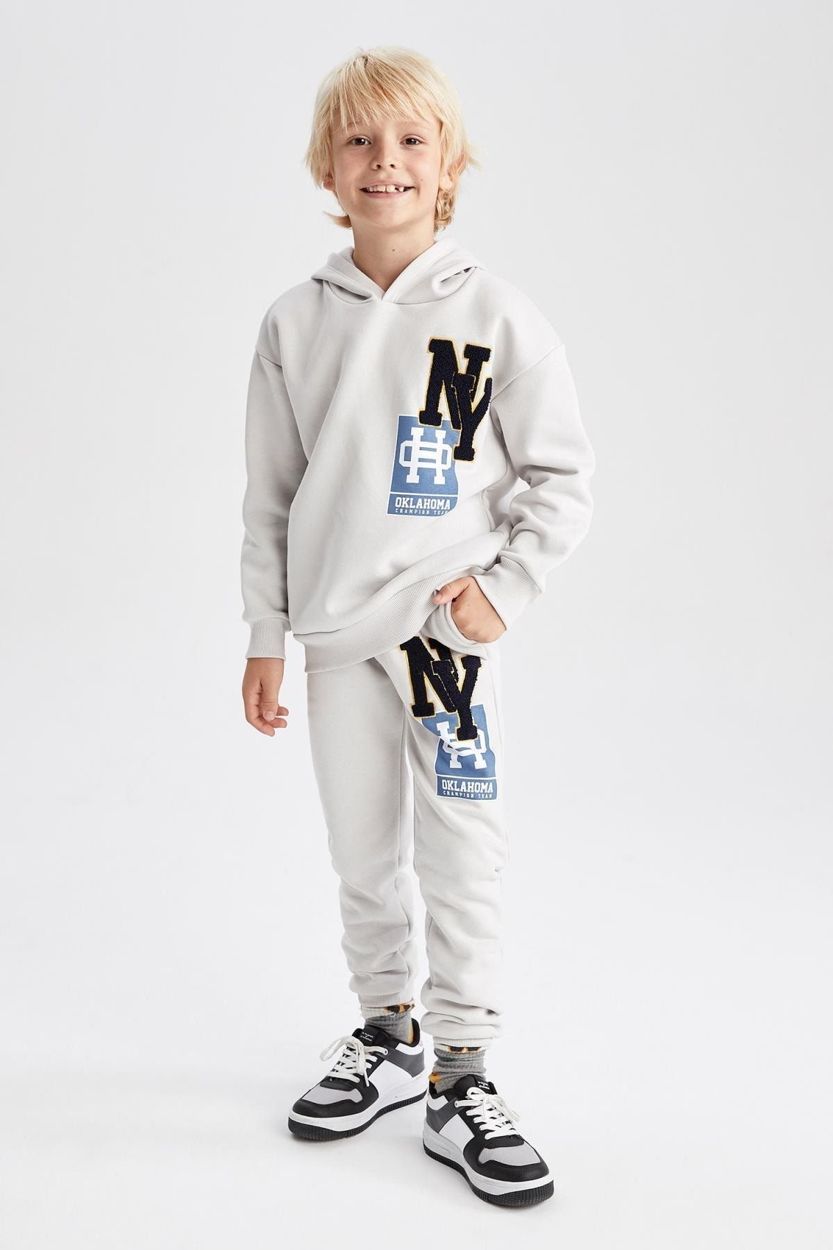 Champion sweatshirt store outfit kid