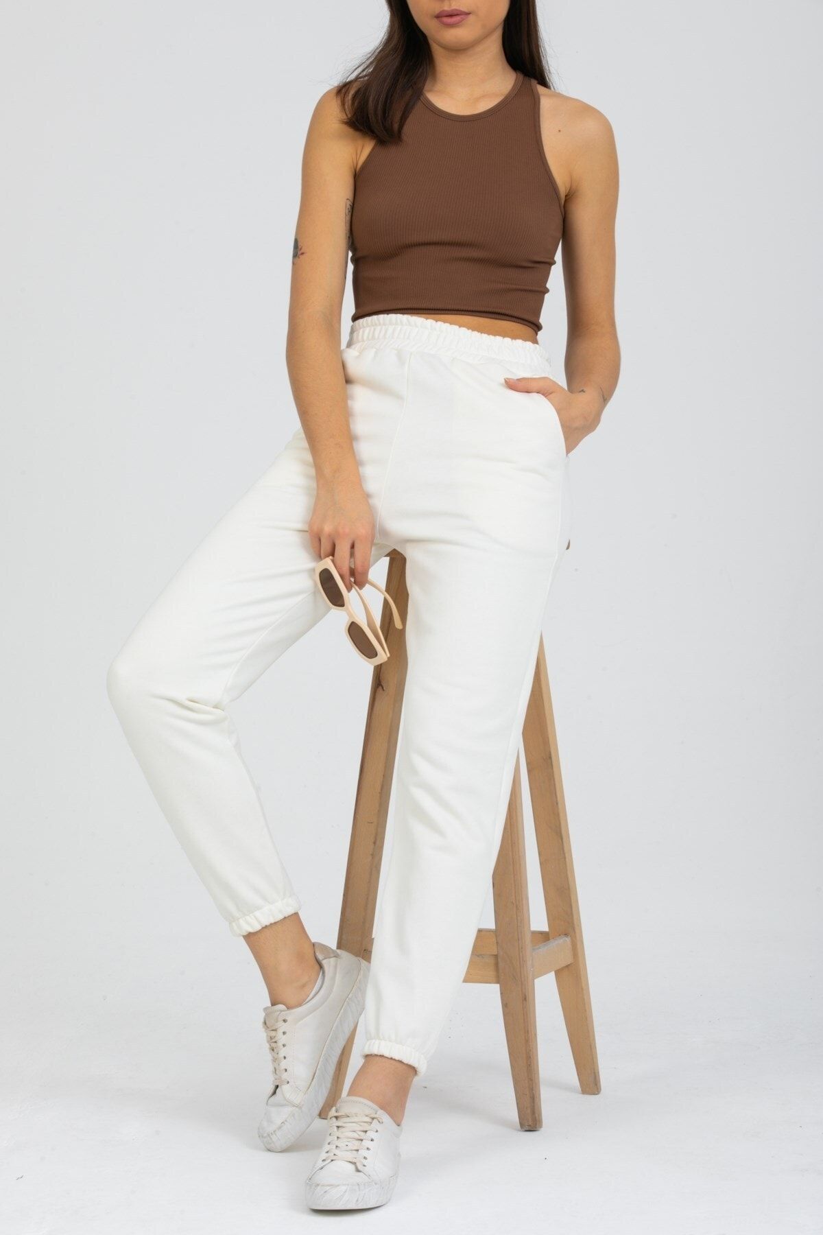 Deafox-Ecru High Waist Elastic Three Thread Sweatpants 3