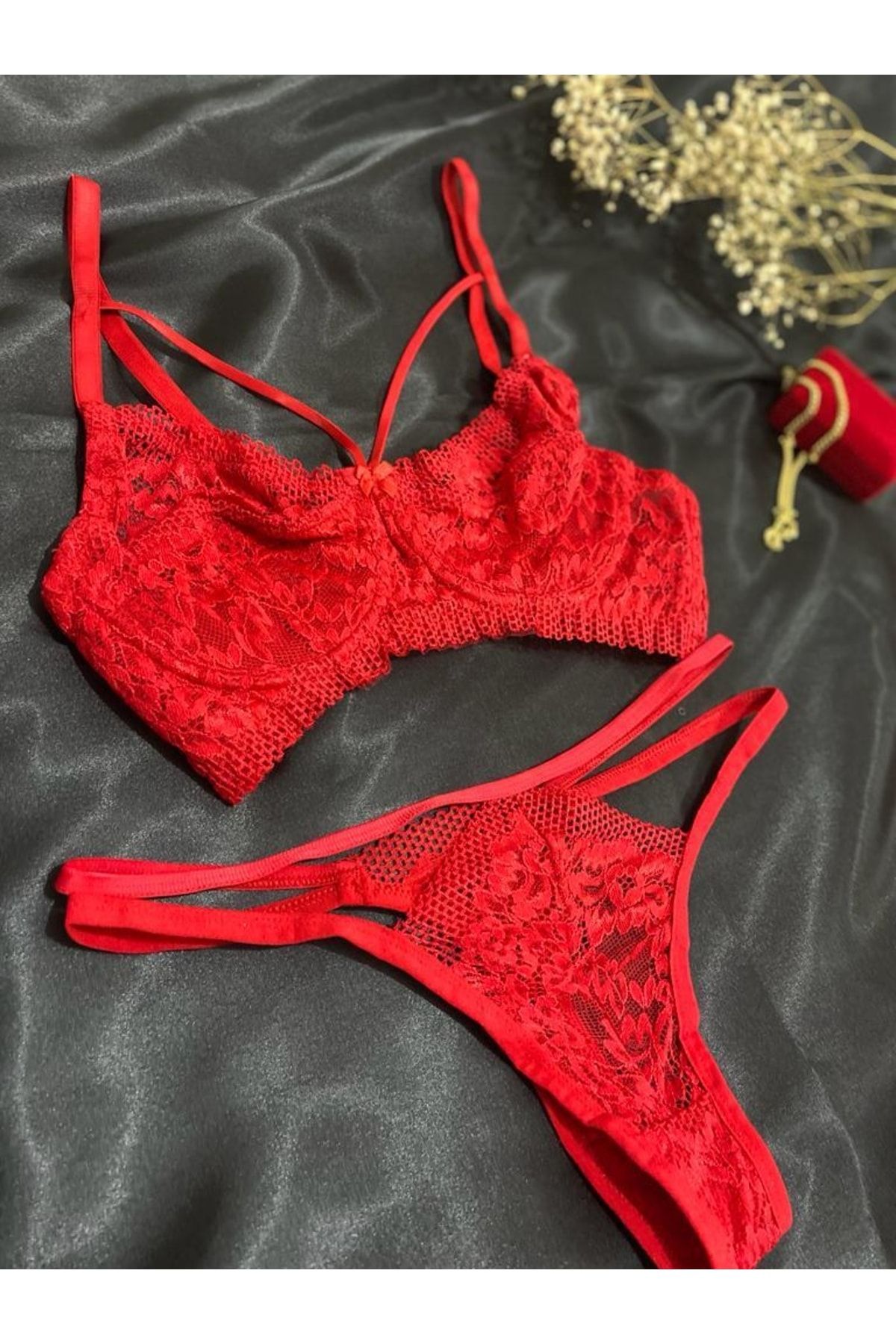 Kadın Kırmızı Kapsız Bralet Takımı