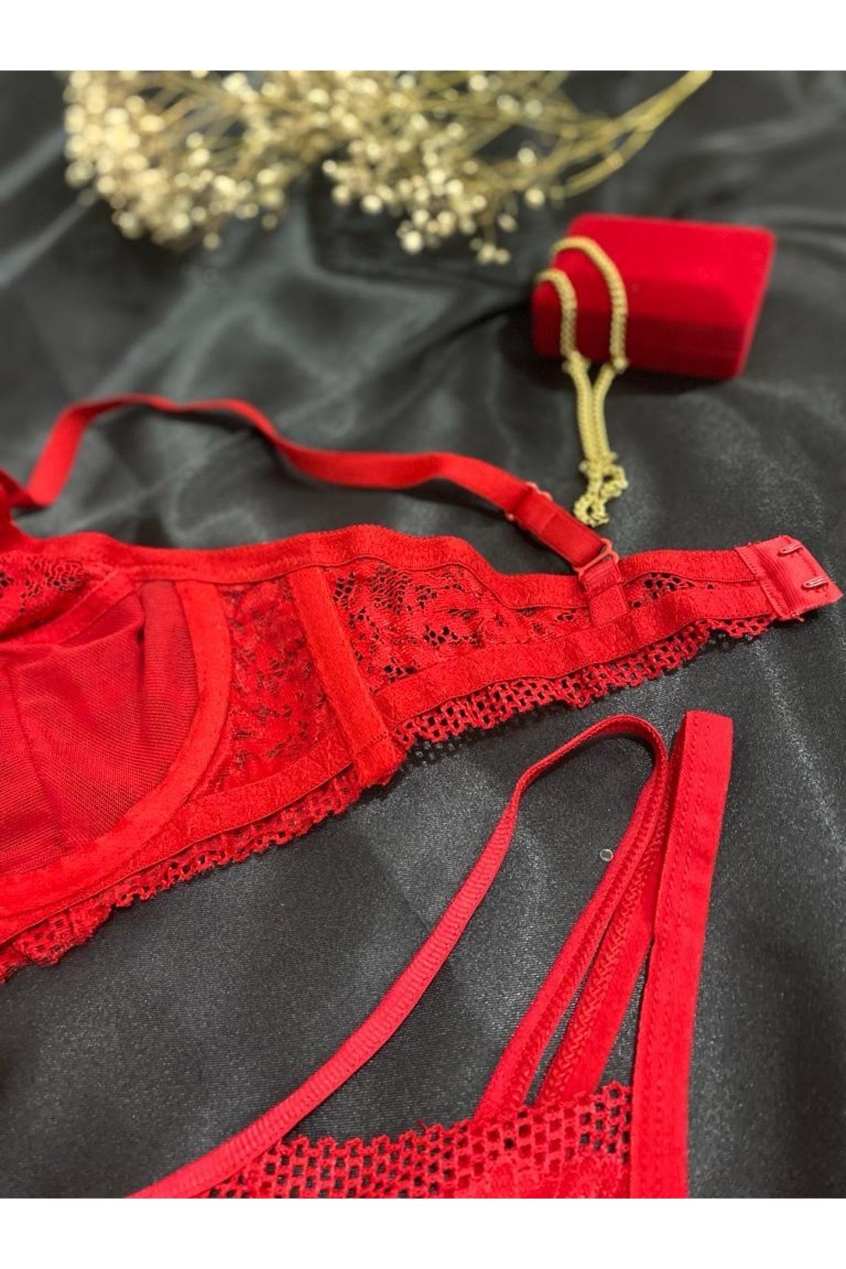 Kadın Kırmızı Kapsız Bralet Takımı