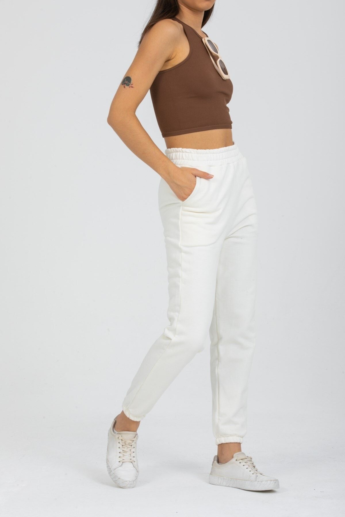 Deafox-Ecru High Waist Elastic Three Thread Sweatpants 2