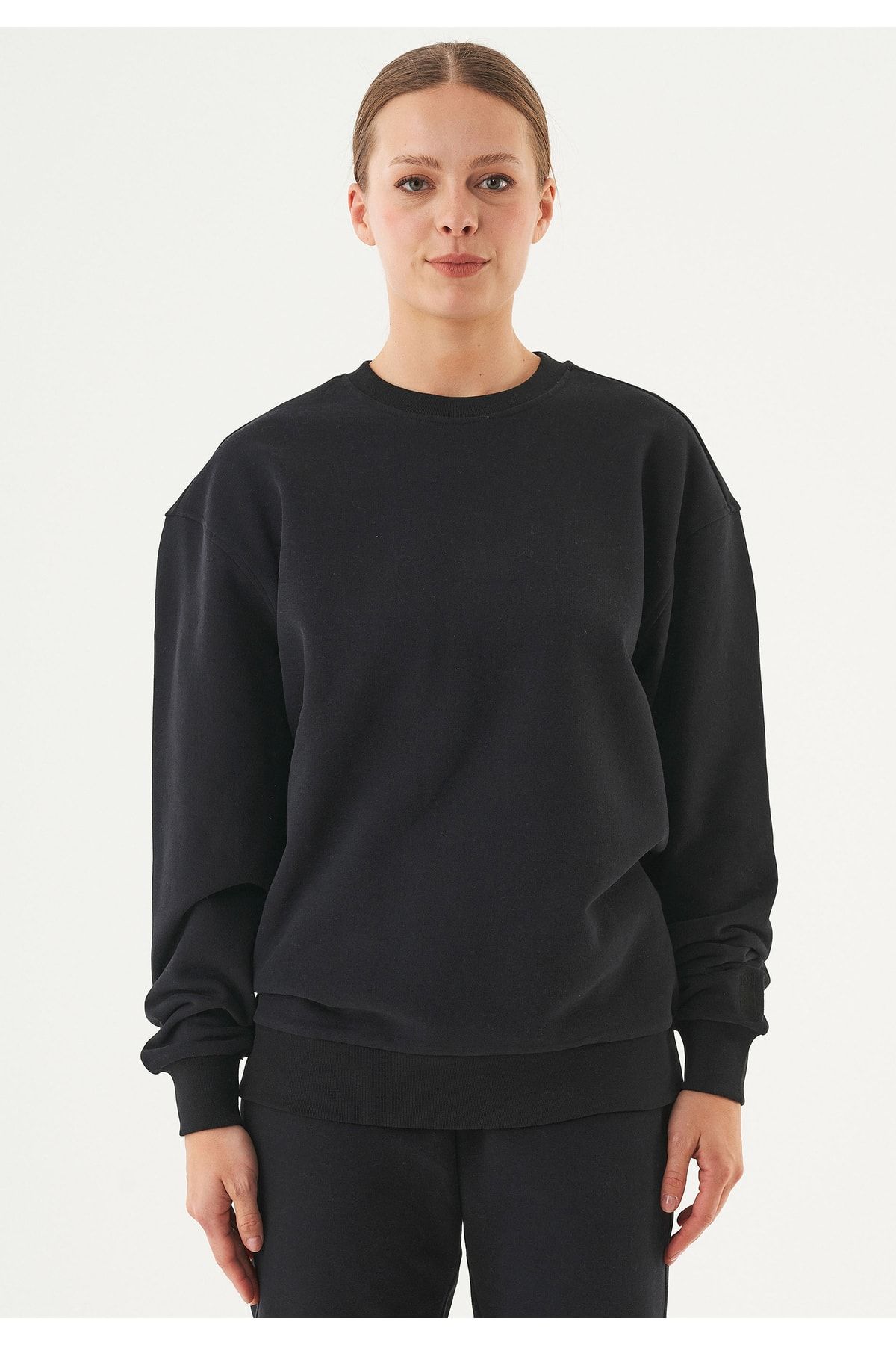 ORGANICATION Sweatshirt Schwarz Relaxed Fit Fast ausverkauft