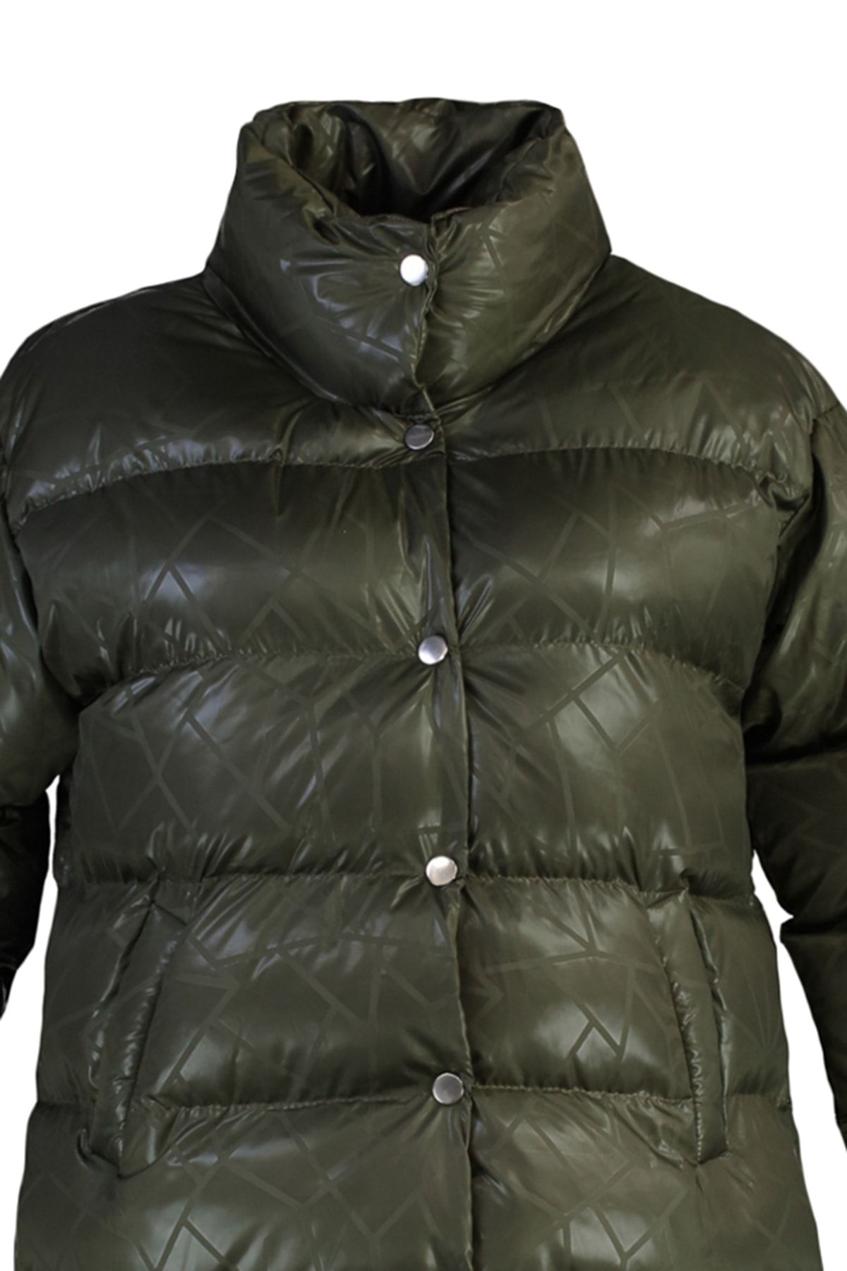 Trendyol Curve-Khakifarbene Pufferjacke mit Stehkragen und Print TBBAW23AW00032 8