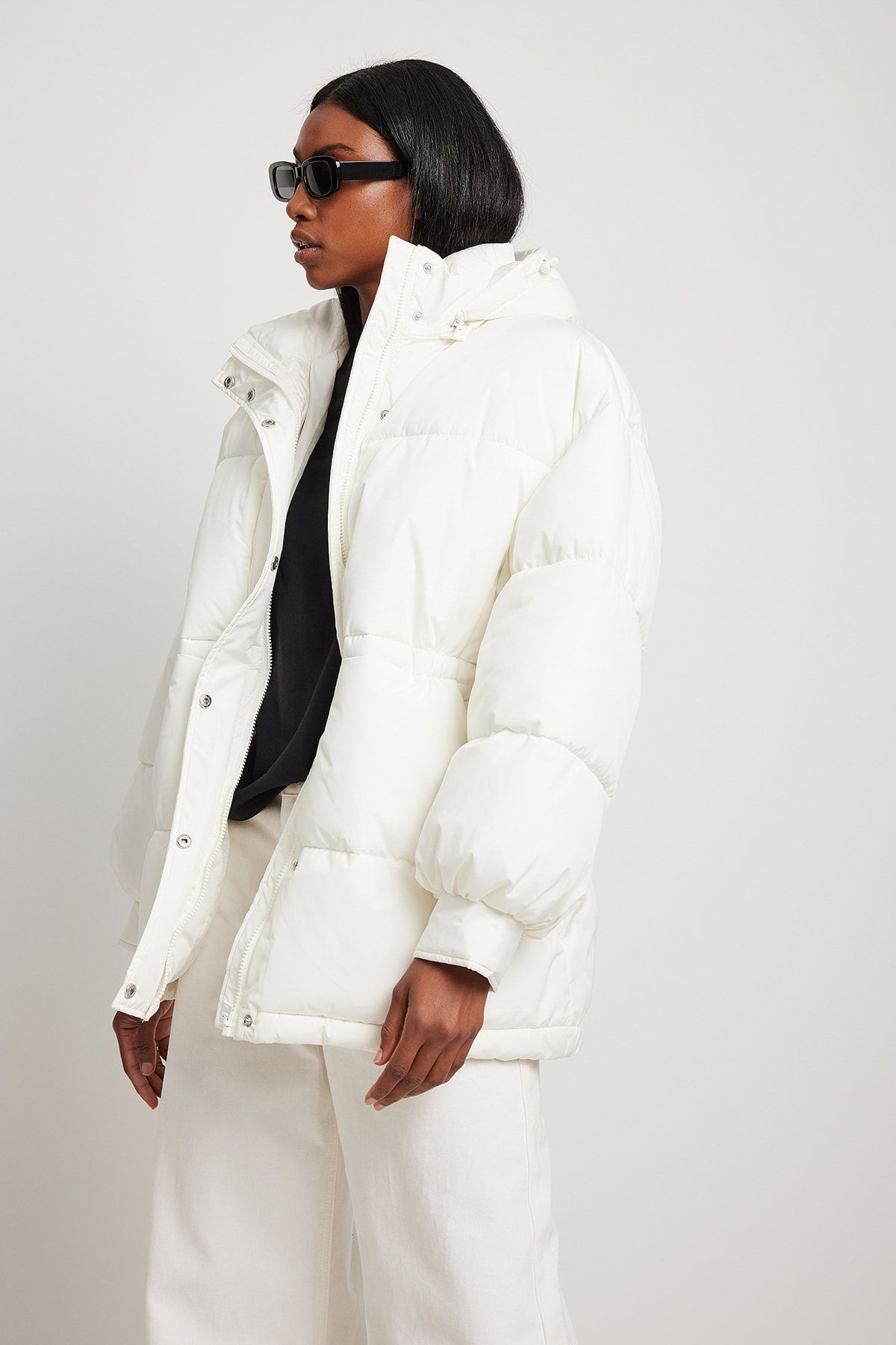 NA-KD Jacke Ecru Regular Fit Fast ausverkauft