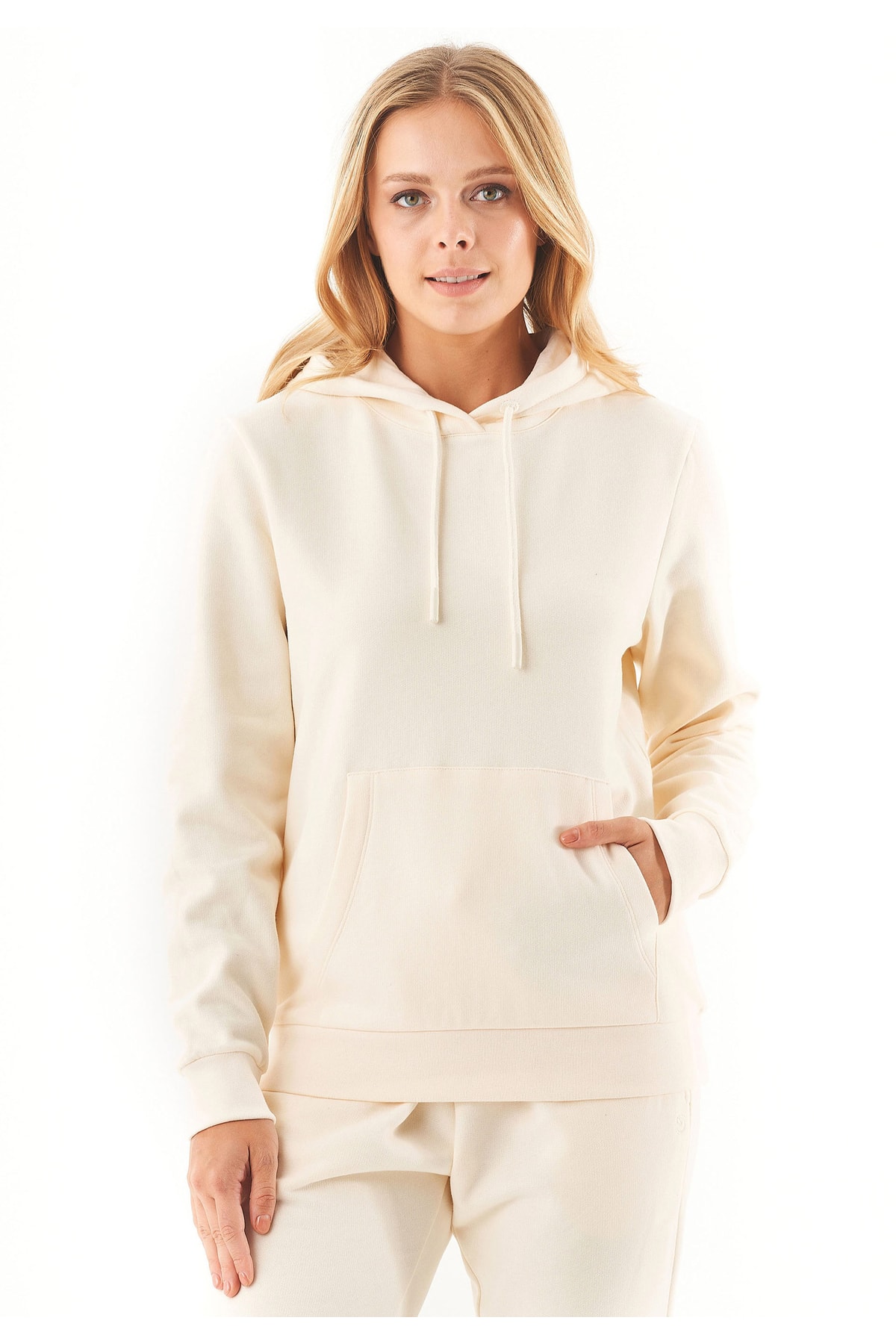 ORGANICATION Pullover Beige Relaxed Fit