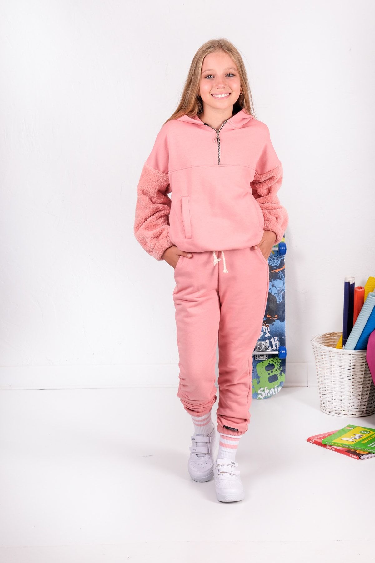 Tracksuit shop without hood