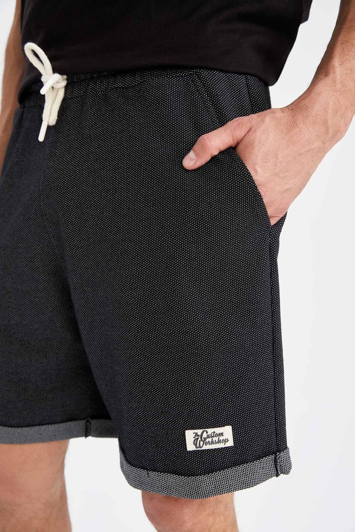 Slim Fit Şort
