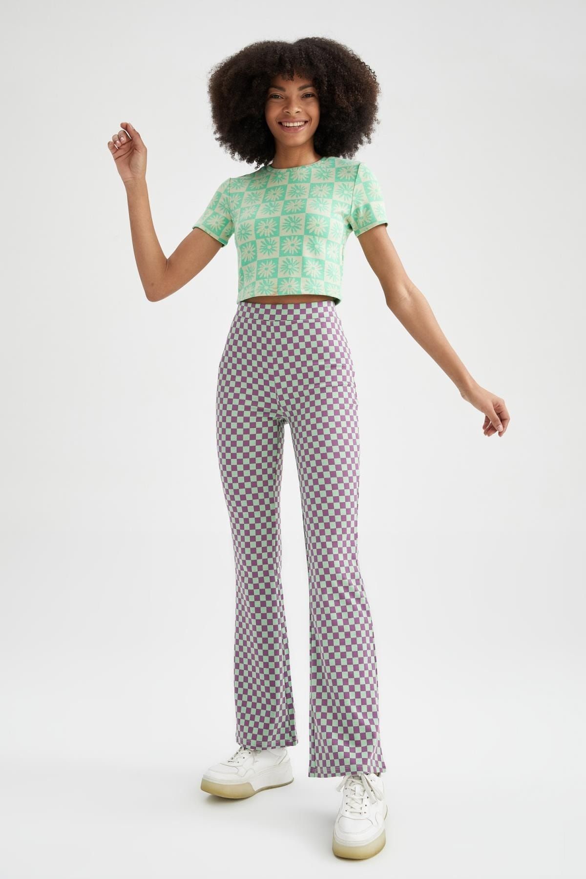 DeFacto-Flare Fit Checkerboard Patterned Jacquard Flare Leg Trousers 5