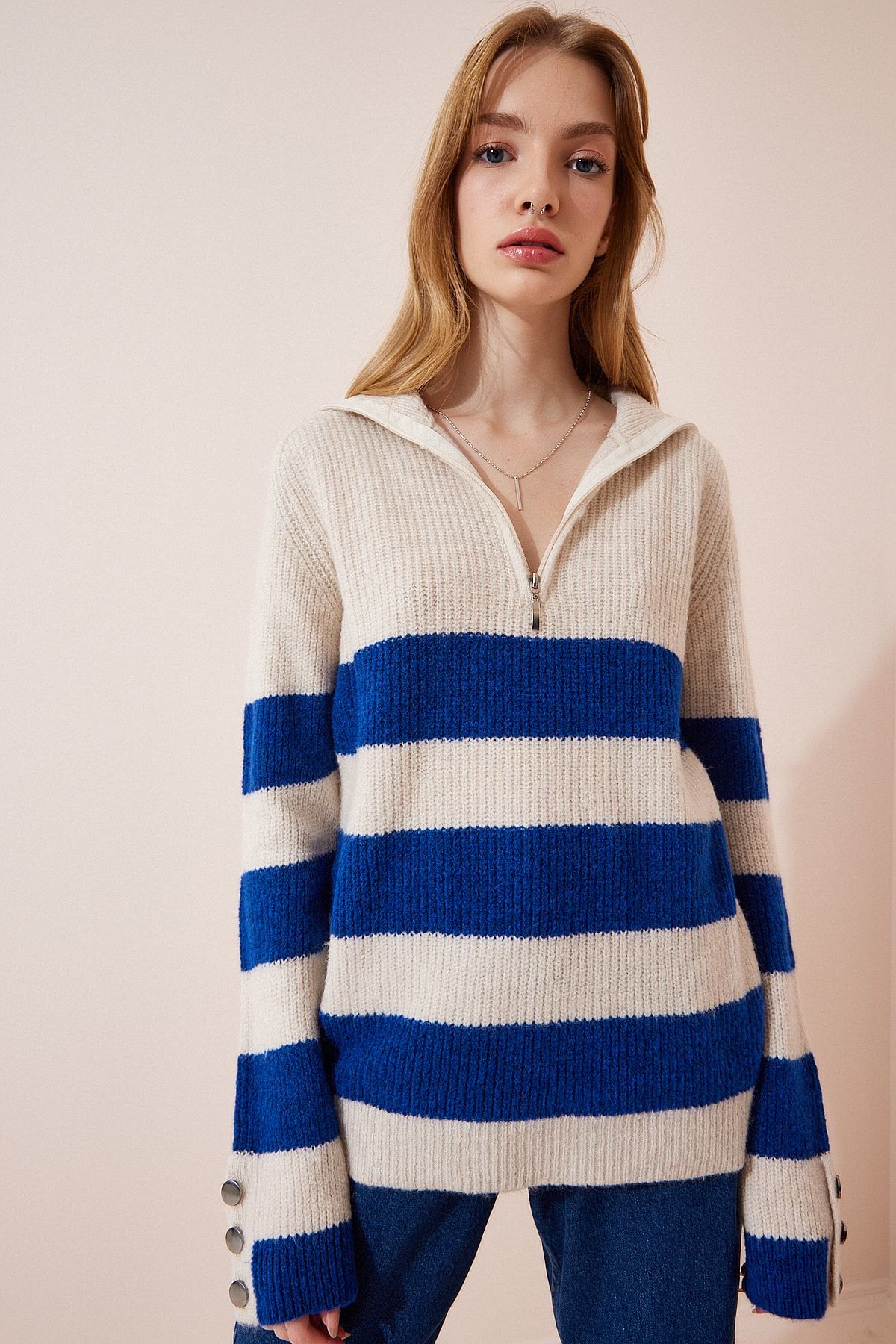 Happiness İstanbul-Cremeblauer Rollkragenpullover mit Streifenmuster und Reißverschluss für Damen LX00042 4