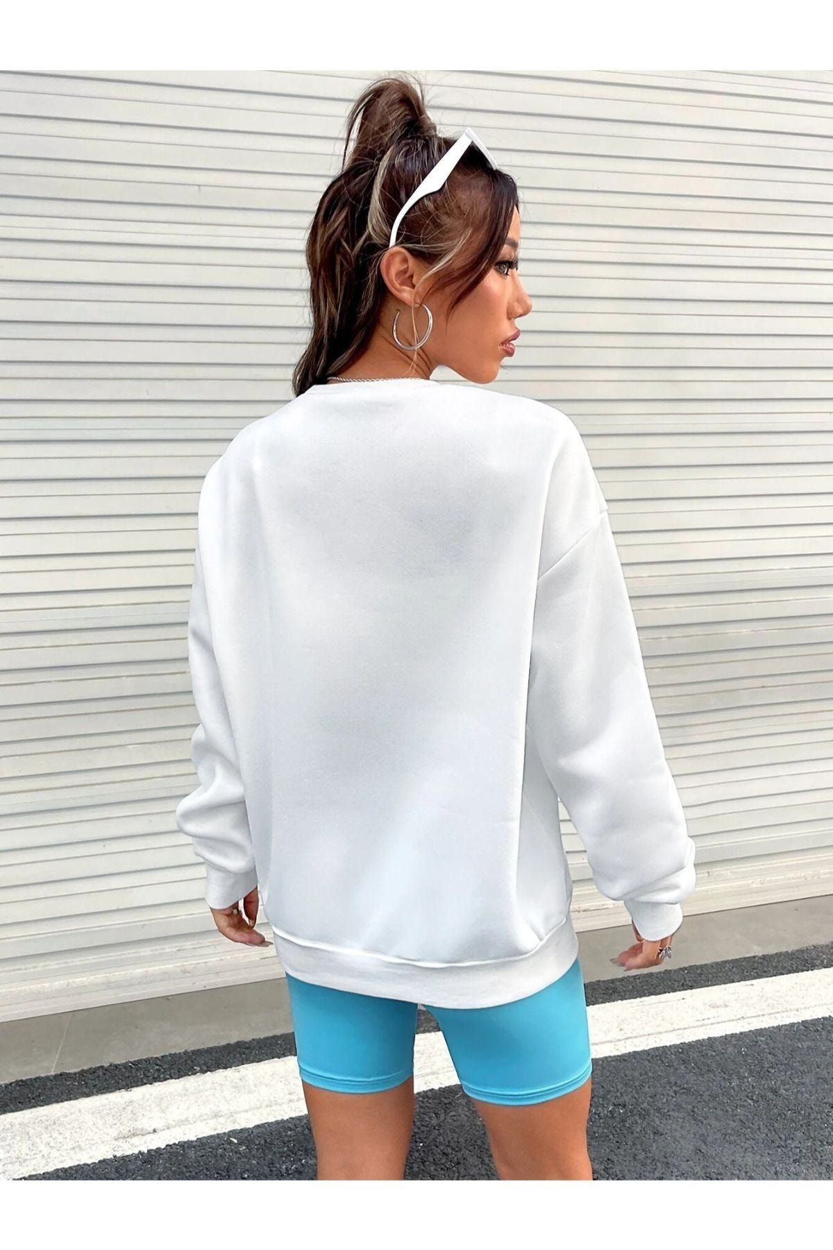 Benisengiydir White Alaska Printed Oversize Crew Neck Women's Sweatshirt -  Trendyol