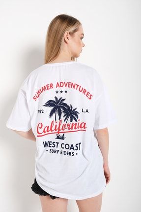 Kadın Beyaz Oversize California Baskılı T-shirt TW-CALİFKADN