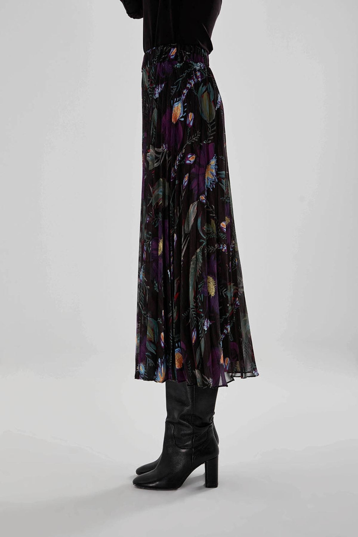 Jigsaw black pleated skirt discount