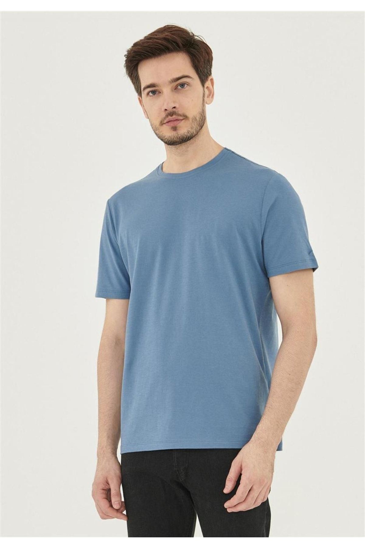 ORGANICATION T-Shirt Blau Figurbetont
