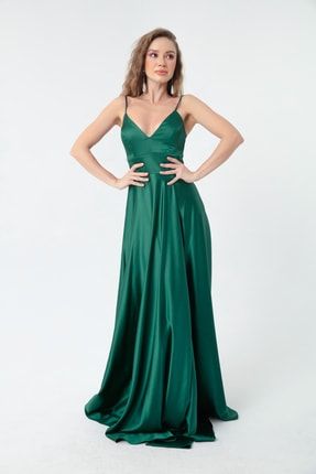 Kadın Zümrüt Yeşili Ince Askılı Saten Abiye & Mezuniyet Elbisesi 22Y265042