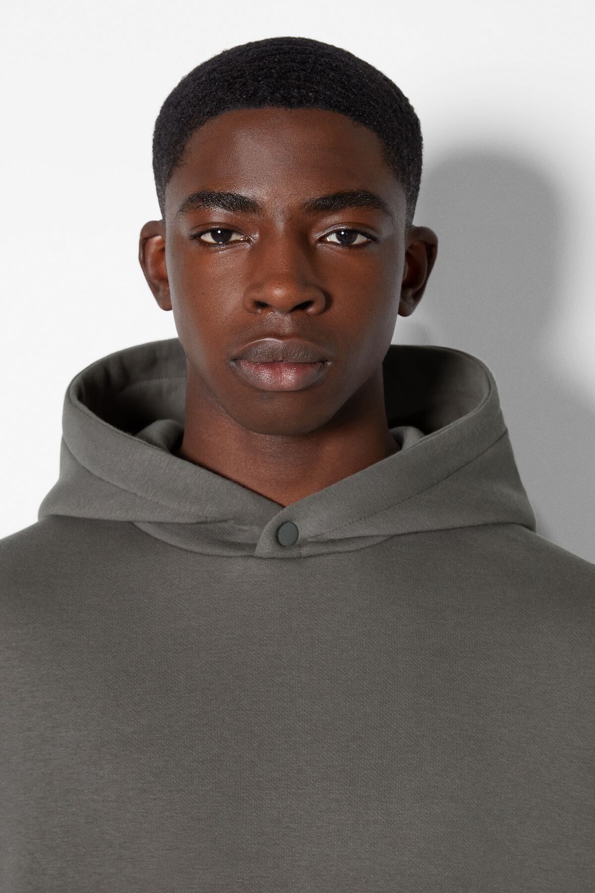 Bershka Boxy Fit Kapüşonlu Sweatshirt BC7172